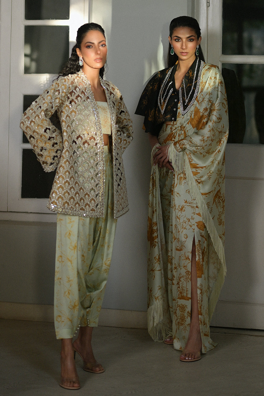 https://cdn.shopify.com/s/files/1/0588/3661/5221/products/MEHLUMSMLP-14.jpg?v=1705063318