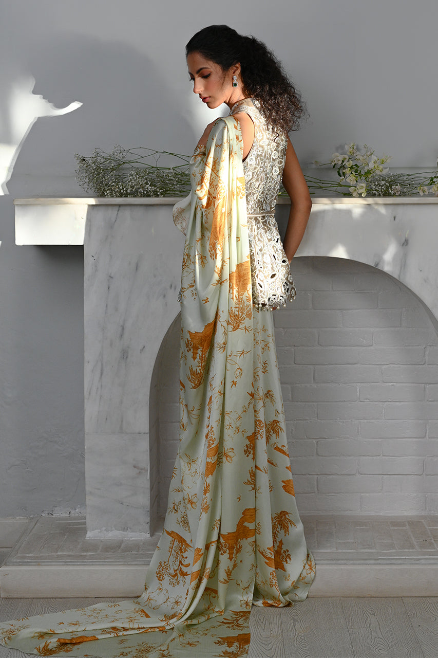 https://cdn.shopify.com/s/files/1/0588/3661/5221/products/MEHLUMSMLP-90.jpg?v=1751622913