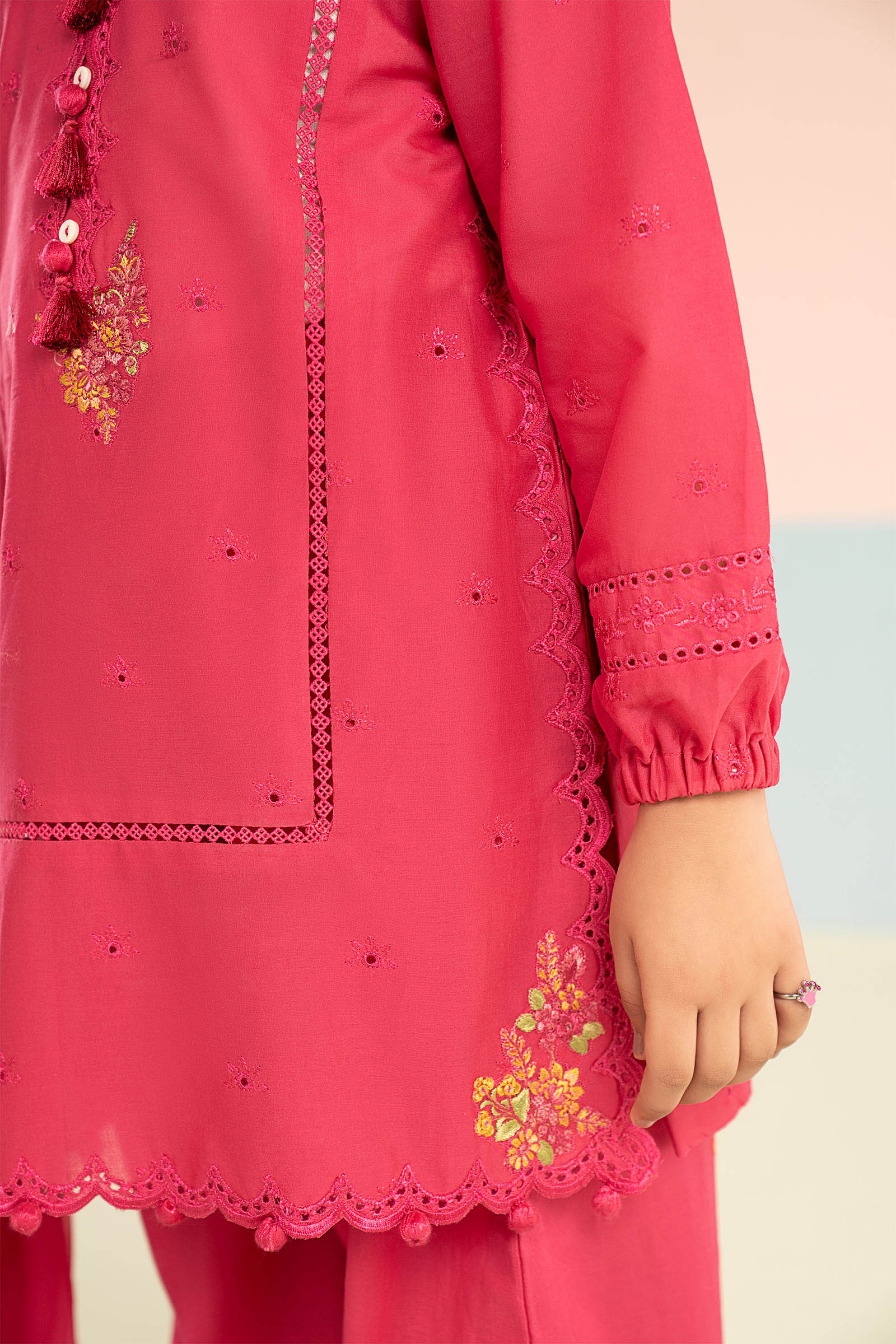 https://cdn.shopify.com/s/files/1/0620/8788/9062/files/MKDEF2611PinkCloseup_H.jpg?v=1768554374