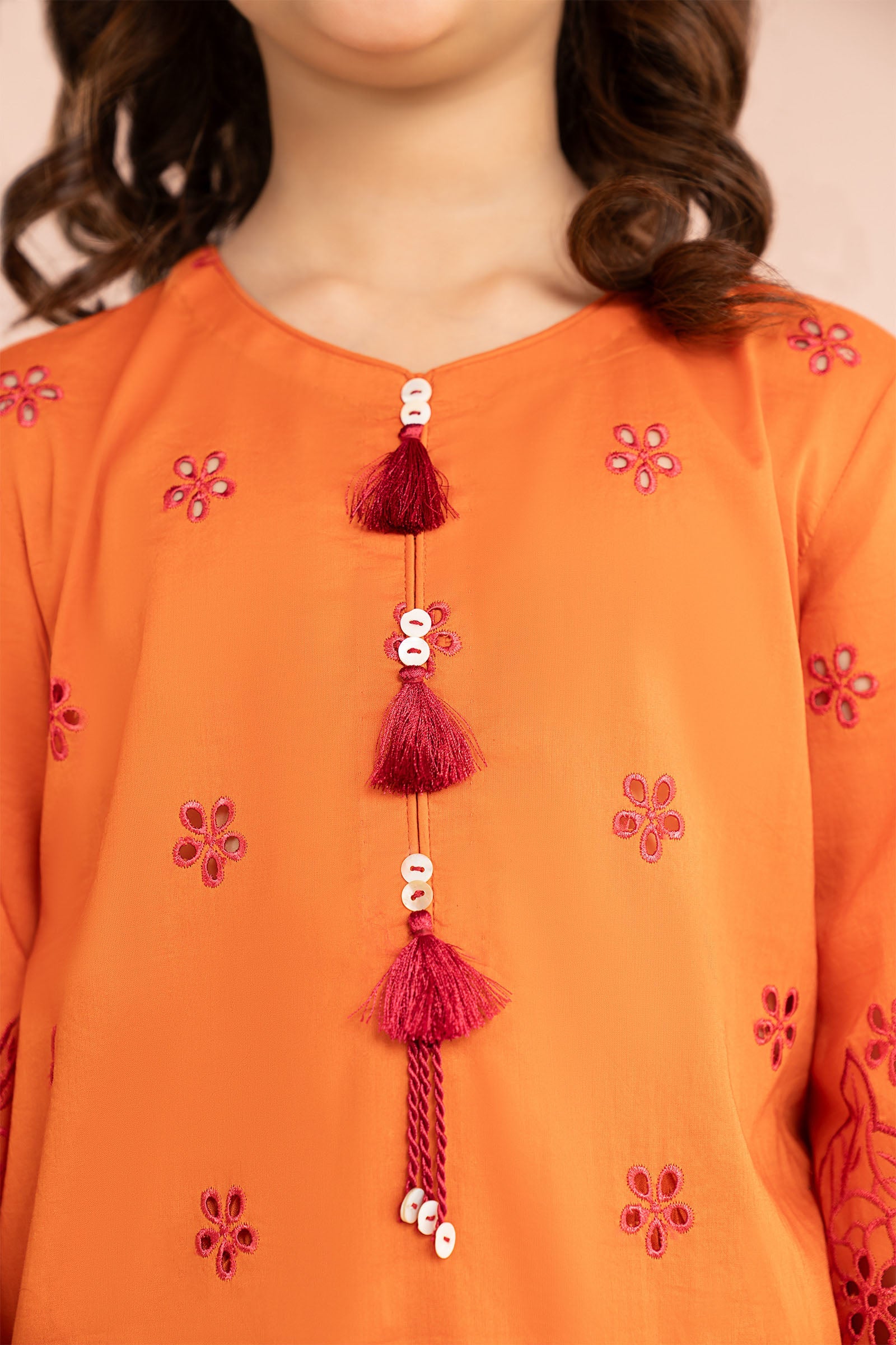 https://cdn.shopify.com/s/files/1/0620/8788/9062/files/MKDEF2630OrangeCloseup_H.jpg?v=1768807578