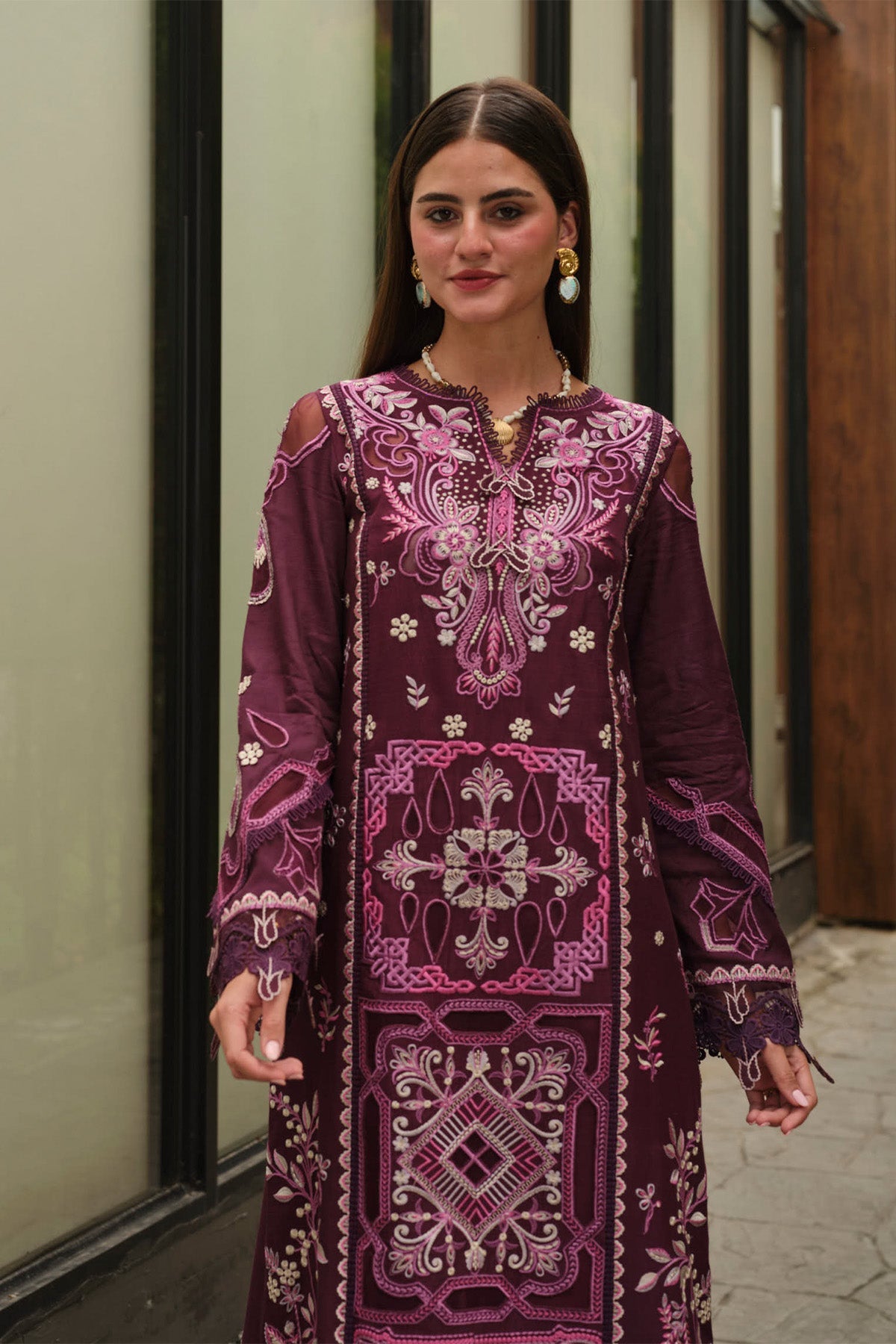 https://cdn.shopify.com/s/files/1/0523/4327/5696/files/MYSIEbyTAHIRA_0174.jpg?v=1770030503
