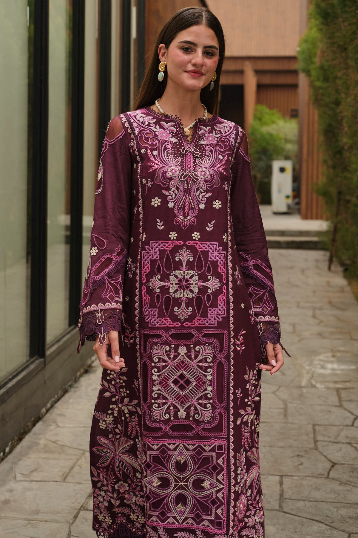 https://cdn.shopify.com/s/files/1/0523/4327/5696/files/MYSIEbyTAHIRA_0179.jpg?v=1770030503