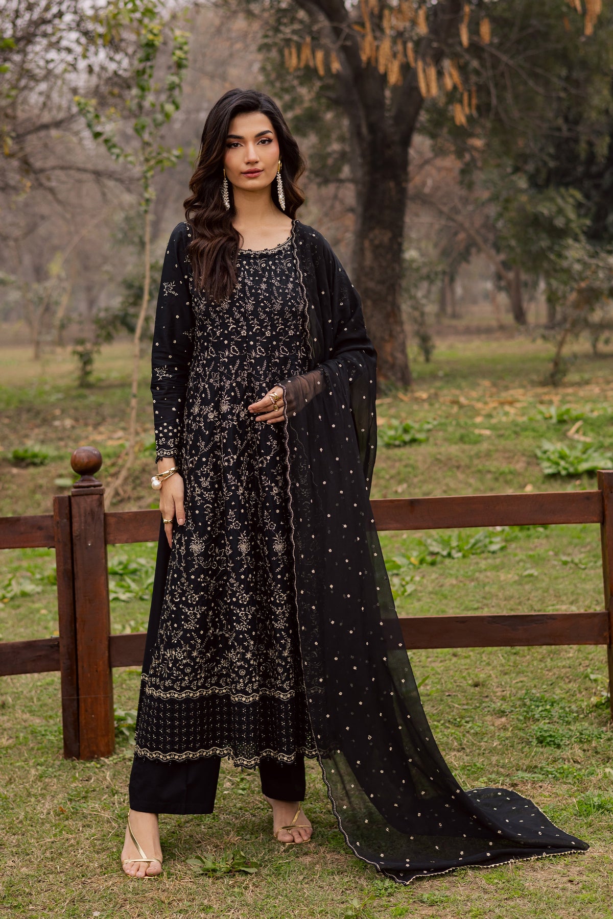 Mah e Nur 3Pc - Festive Embroidered Lawn