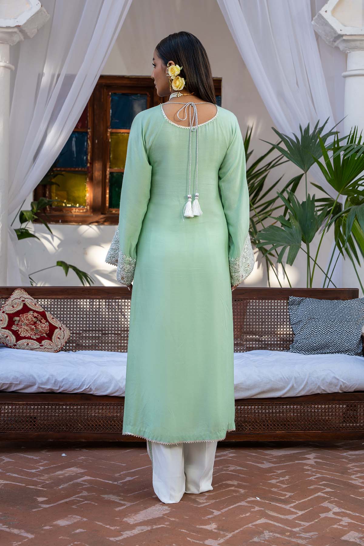 https://cdn.shopify.com/s/files/1/0742/2718/8017/files/Mahajabeen-24-2_4.jpg?v=1755503292