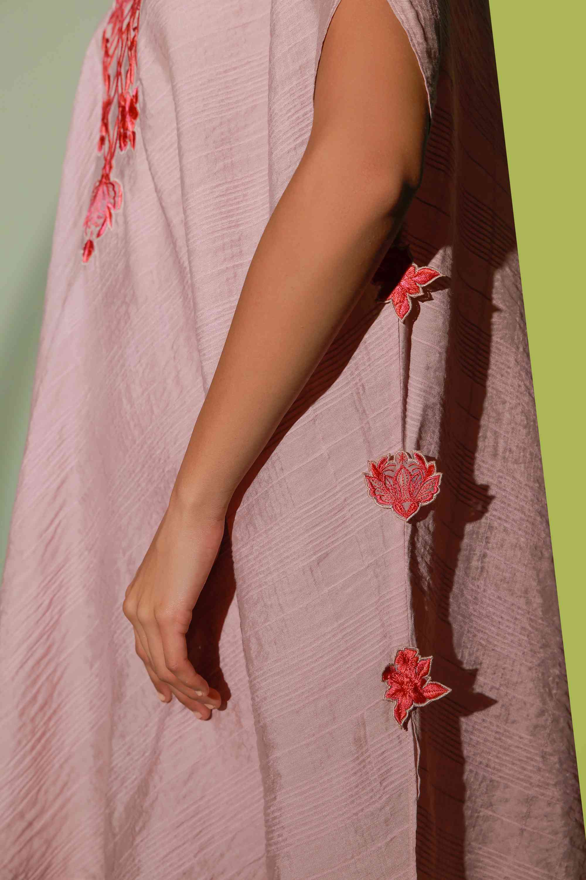 https://cdn.shopify.com/s/files/1/0663/9616/0233/files/MalibuCream_10.jpg?v=1777466111