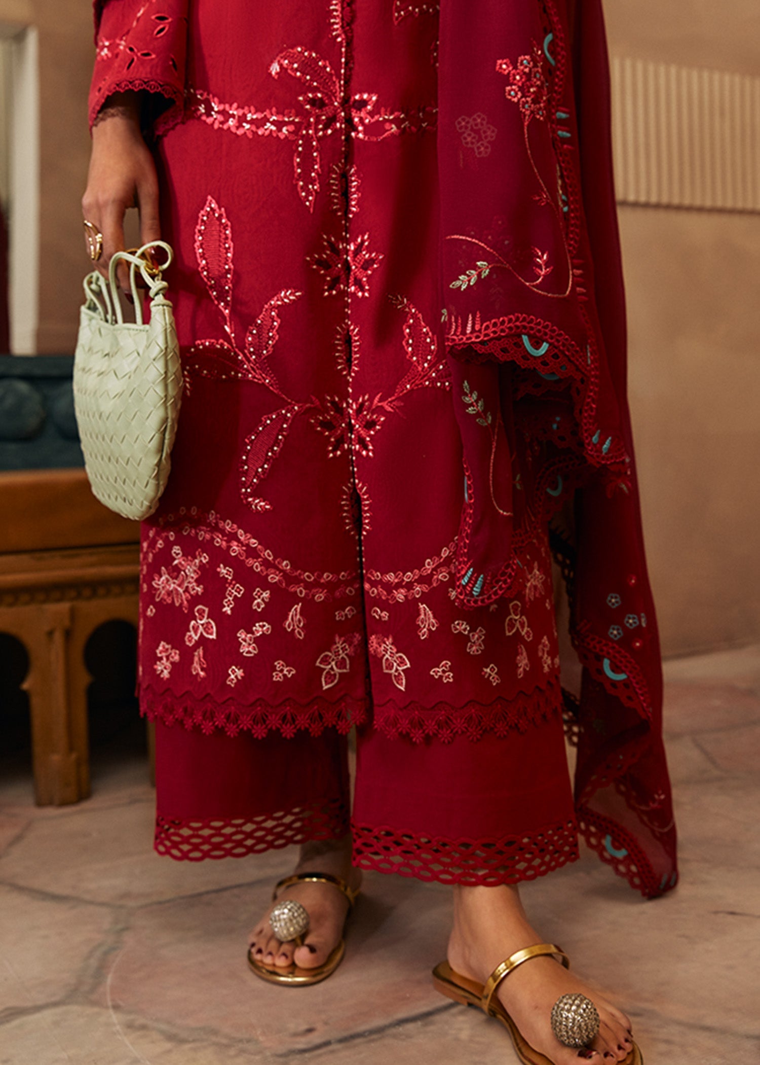 https://cdn.shopify.com/s/files/1/1146/5868/files/Maroon01.jpg?v=1715952340