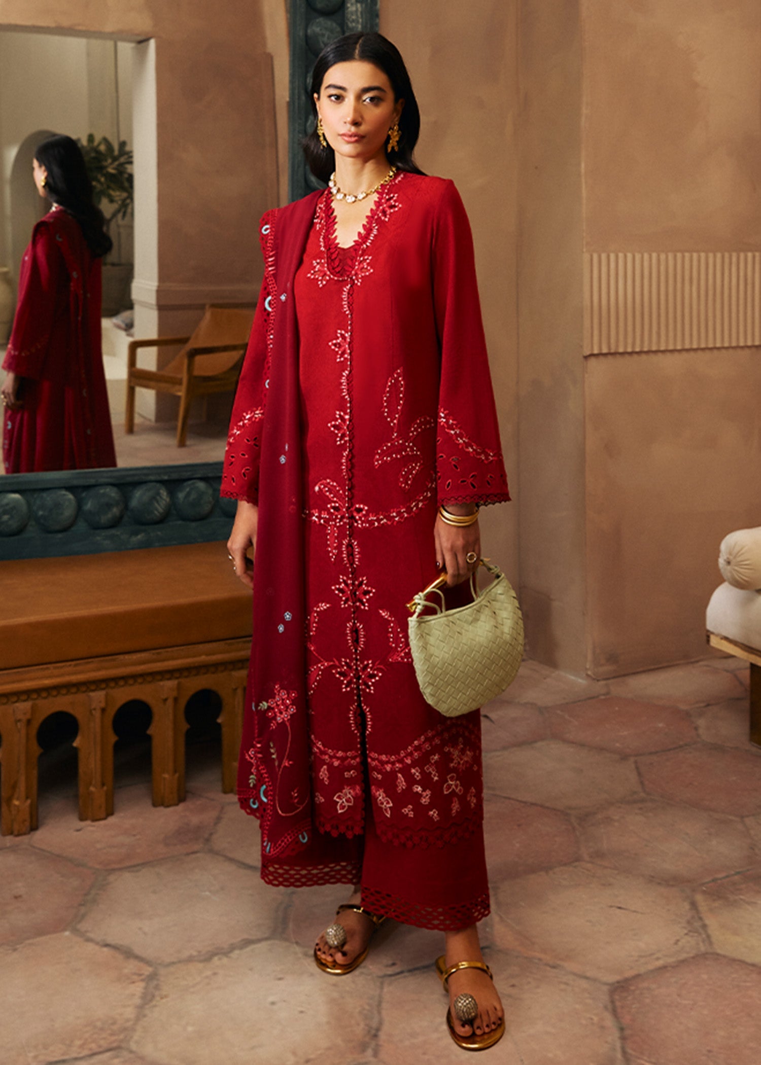 https://cdn.shopify.com/s/files/1/1146/5868/files/Maroon02.jpg?v=1715952340
