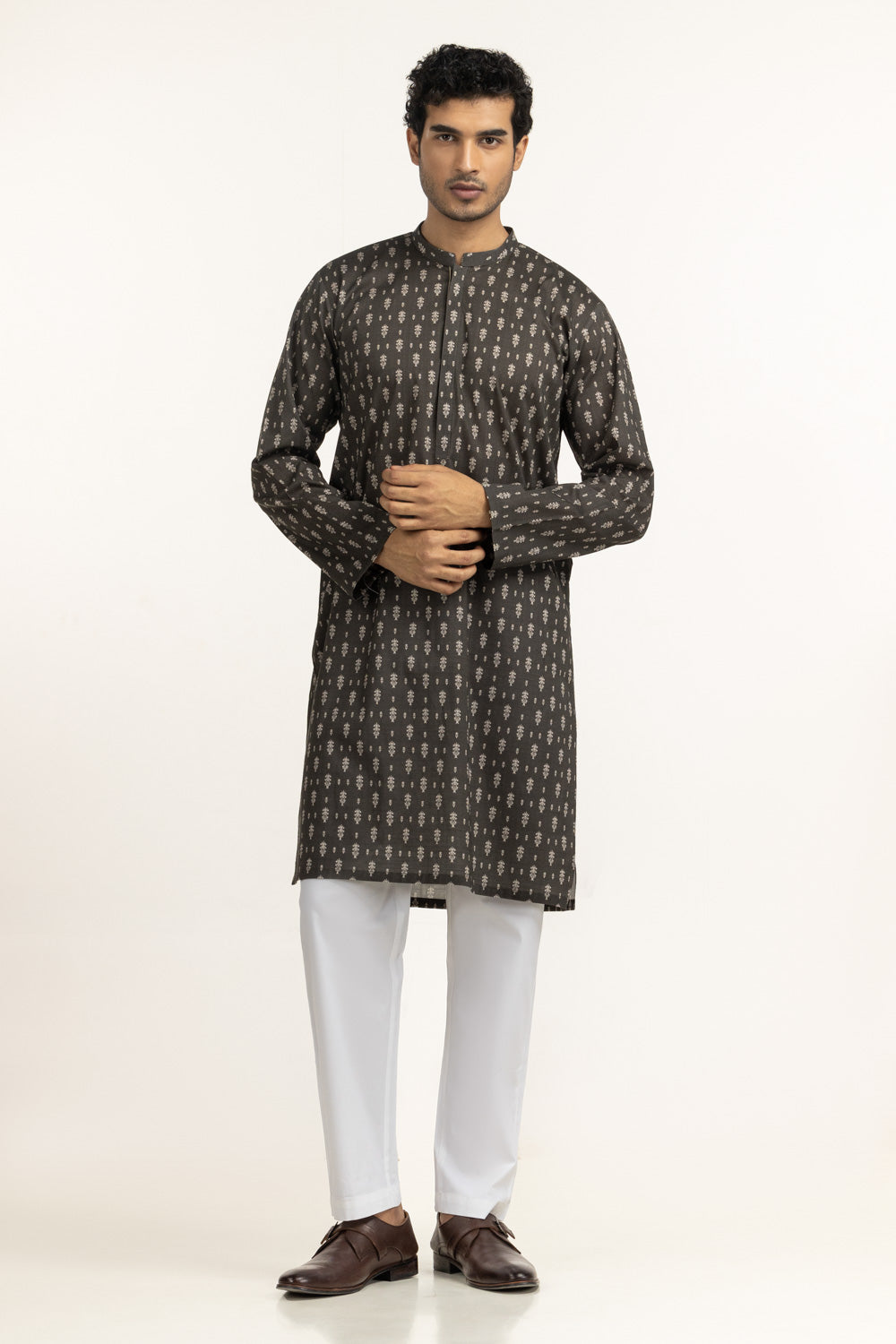 https://cdn.shopify.com/s/files/1/0706/3253/8159/files/Men-Kurta-Color-Green-100_-Cotton-Regular-Fit-KR-STY25-001-Front.jpg?v=1770463330