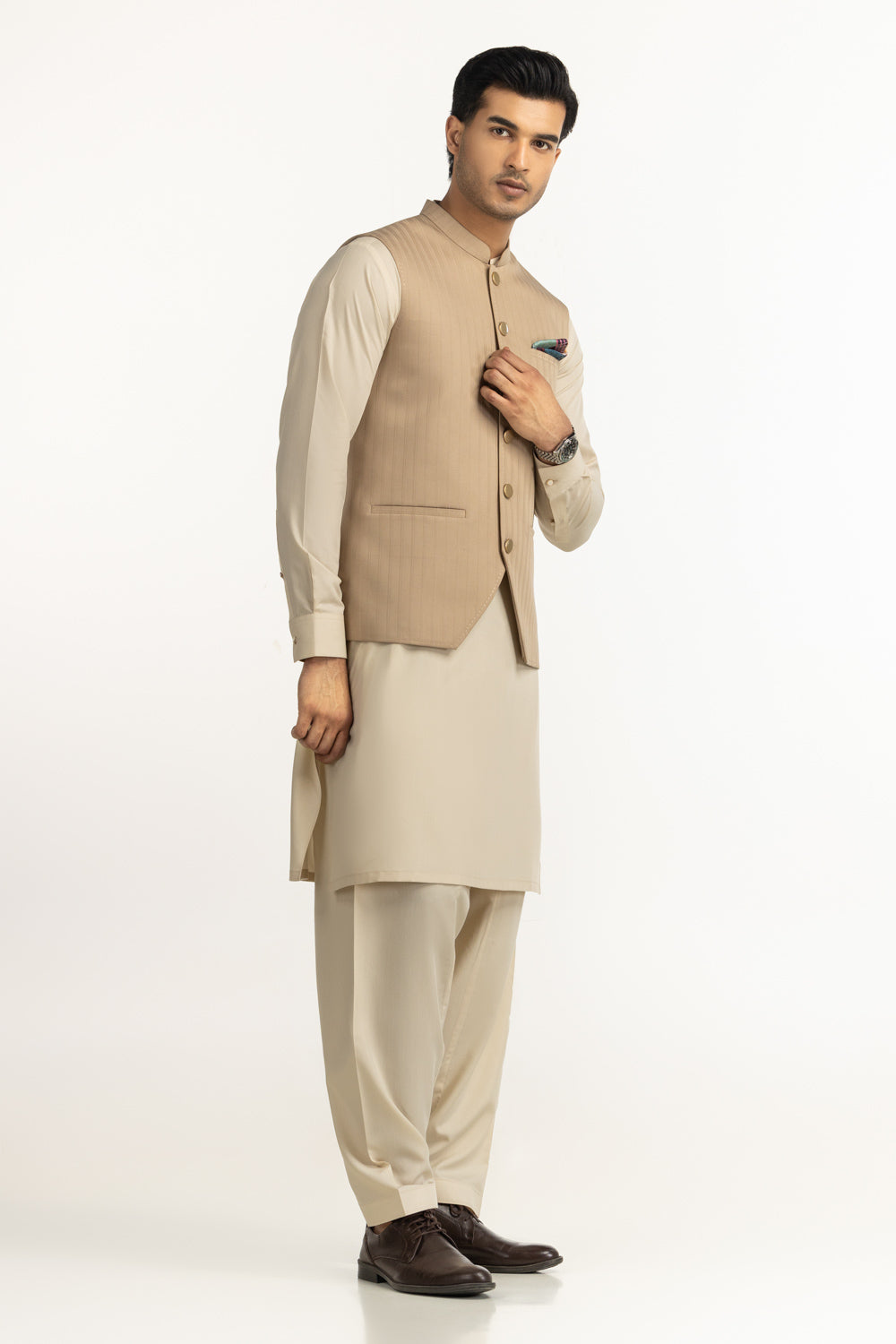 https://cdn.shopify.com/s/files/1/0706/3253/8159/files/Men-Waist-Coat-Color-Beige-Blended-Regular-Fit-WC-STY25-041-Right.jpg?v=1772186859