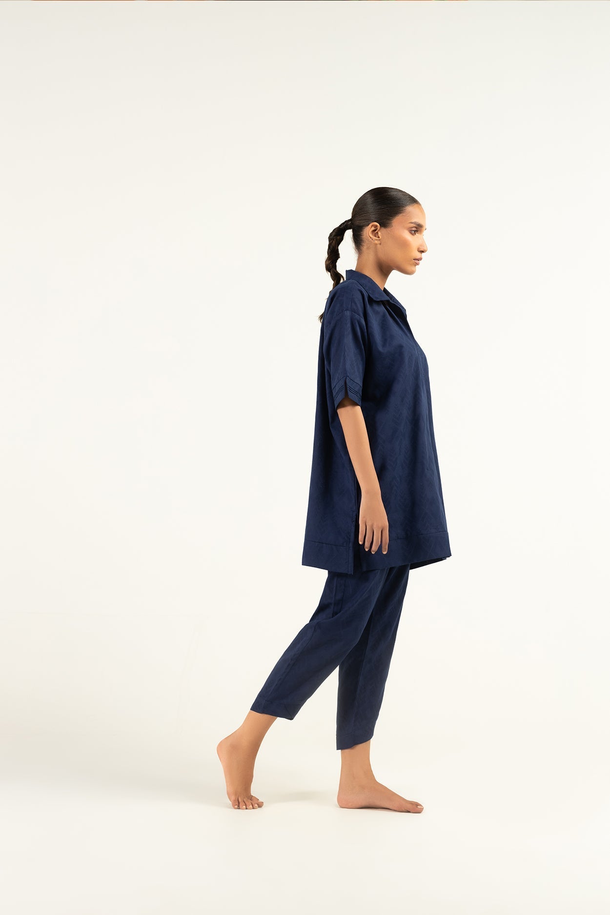 https://cdn.shopify.com/s/files/1/0663/9616/0233/files/MidnightSnack_9_4953006b-e479-4ca4-bb15-01ddc77a374e.jpg?v=1755801094