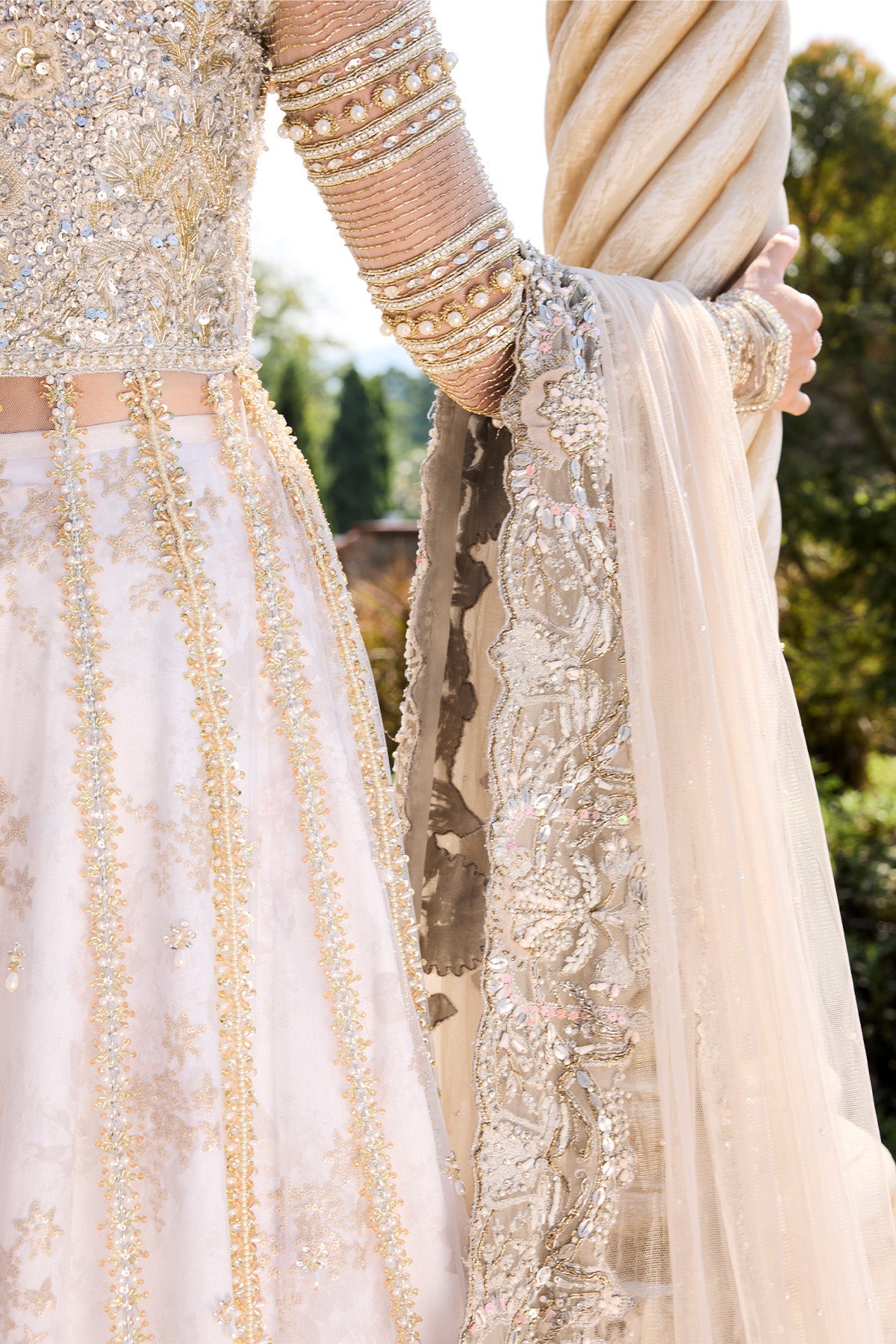 https://cdn.shopify.com/s/files/1/0523/4327/5696/files/MysiebyTahira2504_67a54e00-62c5-4306-8edd-5a94a93c93dd.jpg?v=1776067808