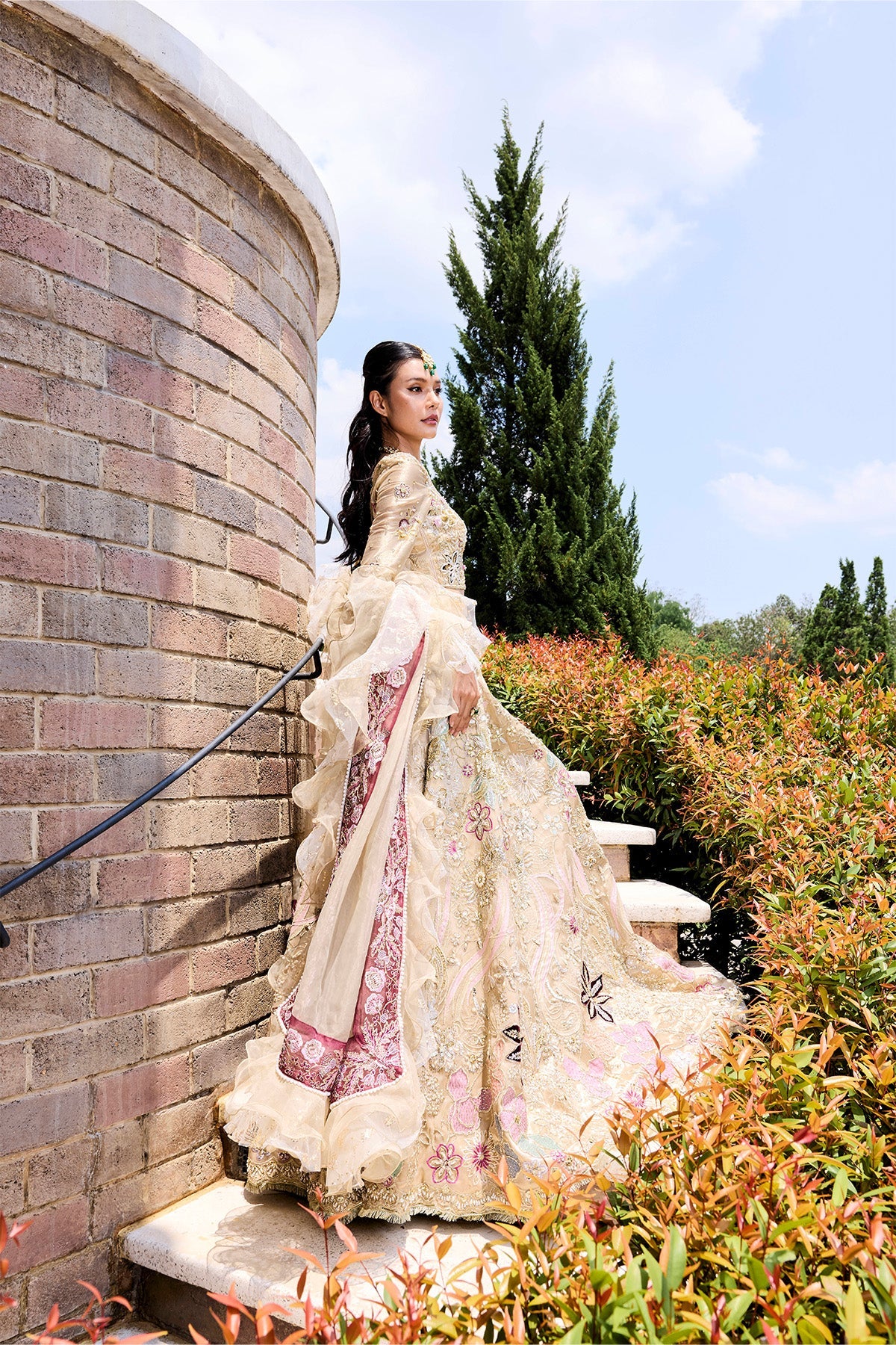 https://cdn.shopify.com/s/files/1/0523/4327/5696/files/MysiebyTahira3407.jpg?v=1776070020