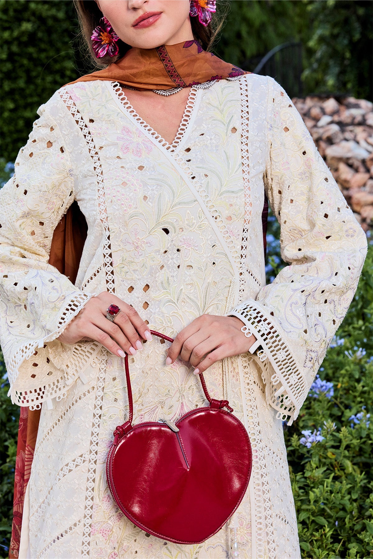 https://cdn.shopify.com/s/files/1/0523/4327/5696/files/MysiebyTahira4397.jpg?v=1777371673