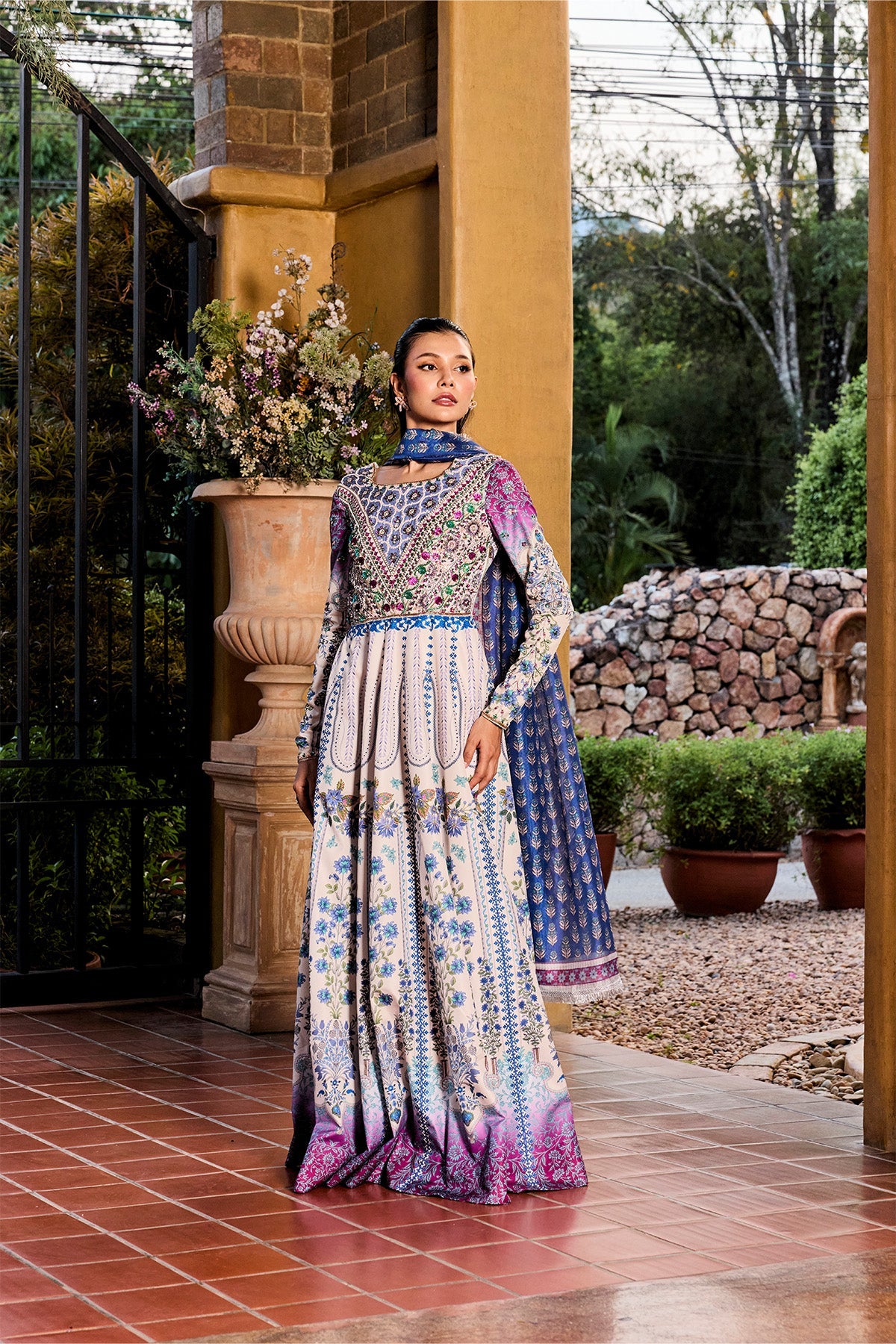 https://cdn.shopify.com/s/files/1/0523/4327/5696/files/MysiebyTahira4413.jpg?v=1778067972