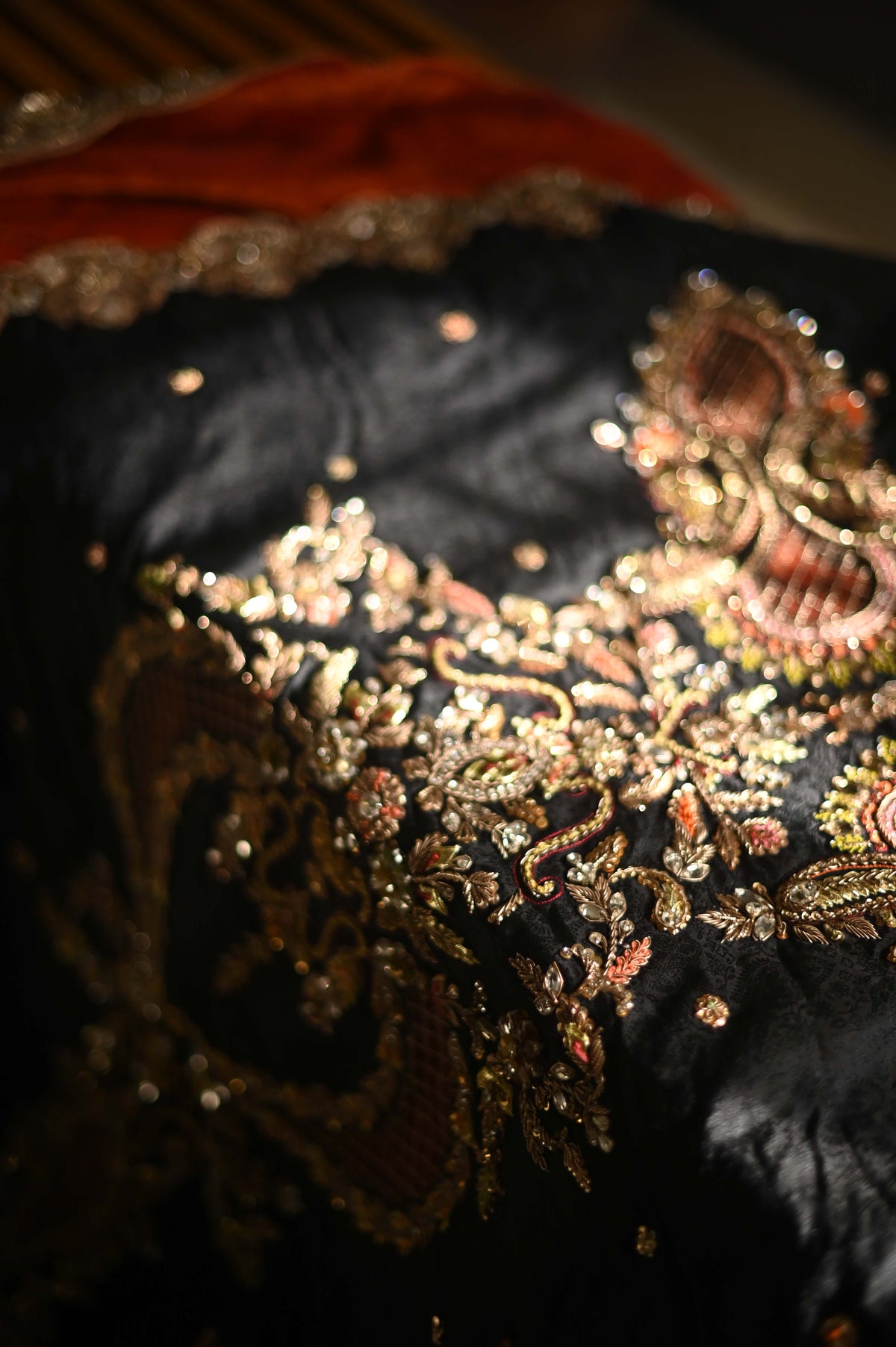 Black Embroidered Chaadar