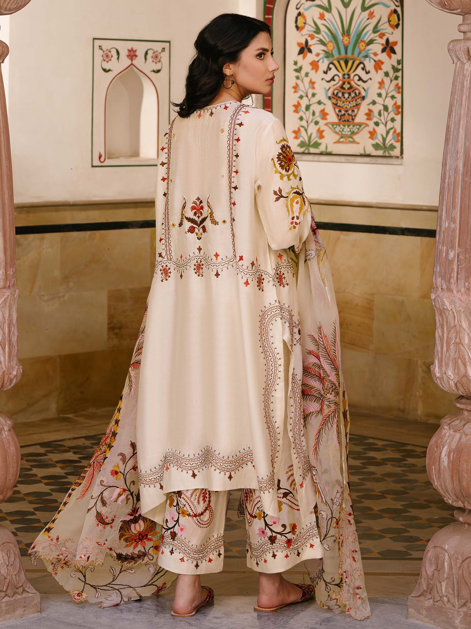 MALTA, IZAAR & DUPATTAmalta-izaar-dupatta