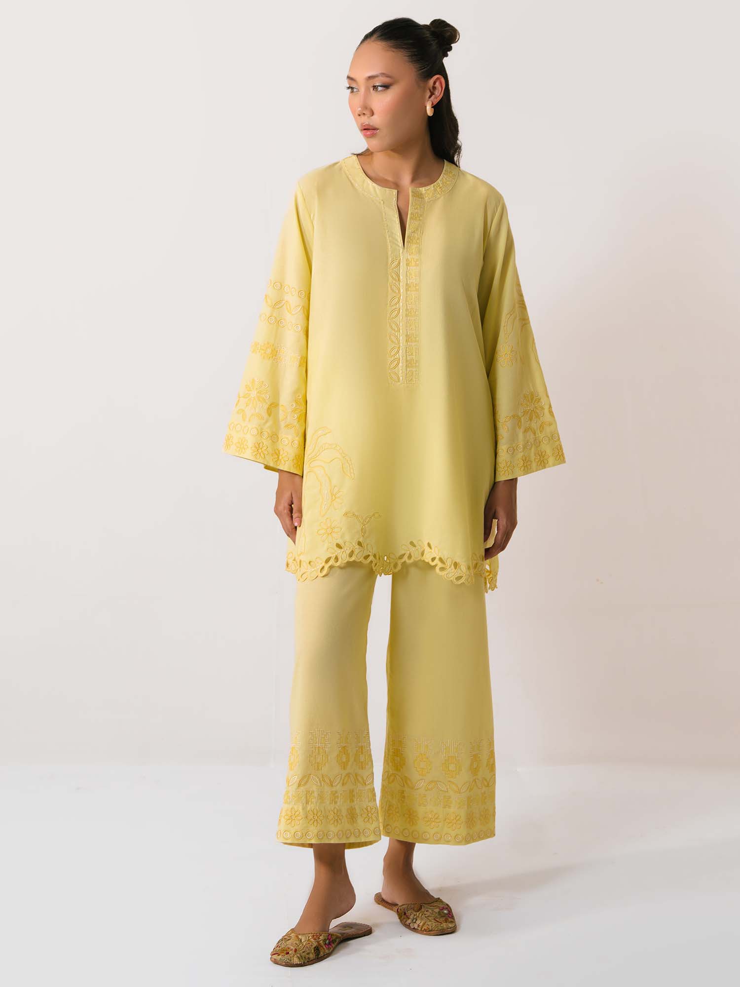 SHORT SICILY & IZAAR