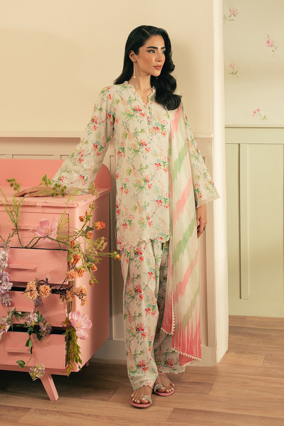 https://cdn.shopify.com/s/files/1/0704/5916/2937/files/NAT05074-Enhanced-NR.jpg?v=1752139836