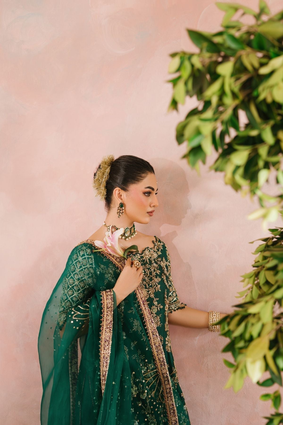 Sehrish Nadeem – Mehrma Style