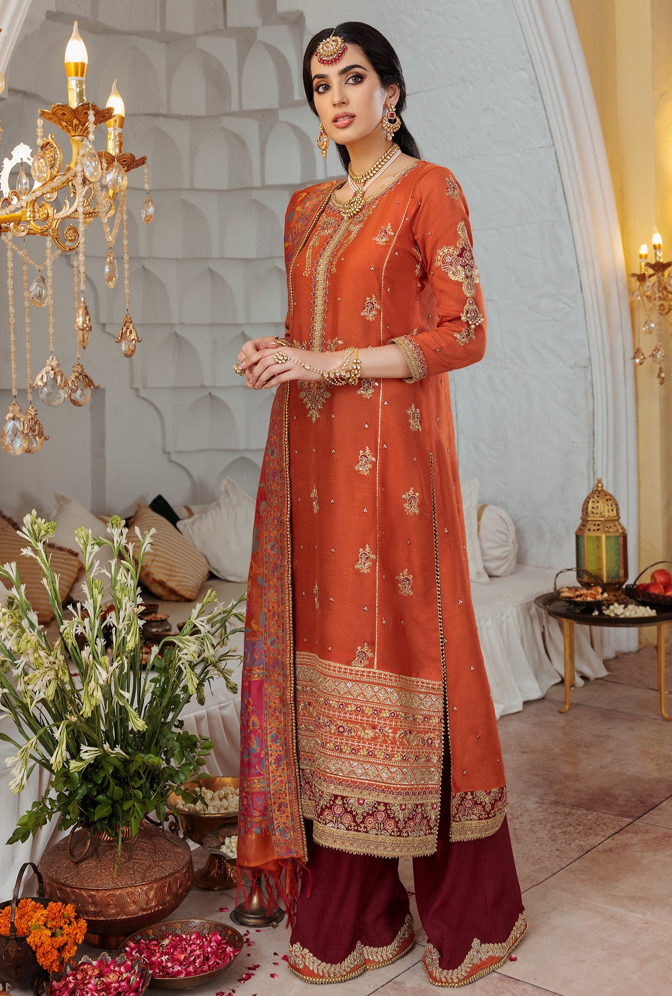 NOOR-KAANI22-D4-TANGERINE