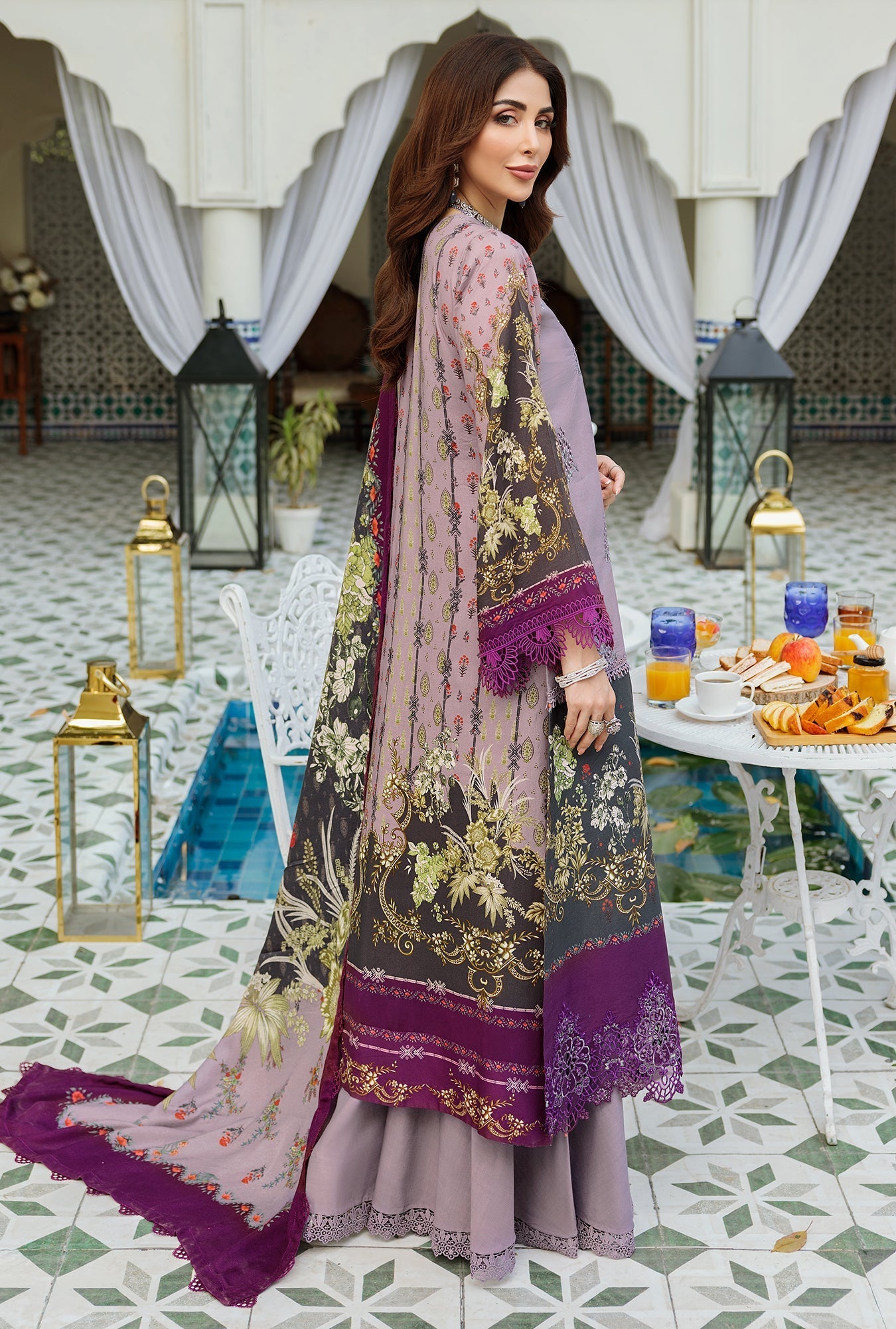 NOOR-EMBPRNTSHWL22-D4-A-RAYA