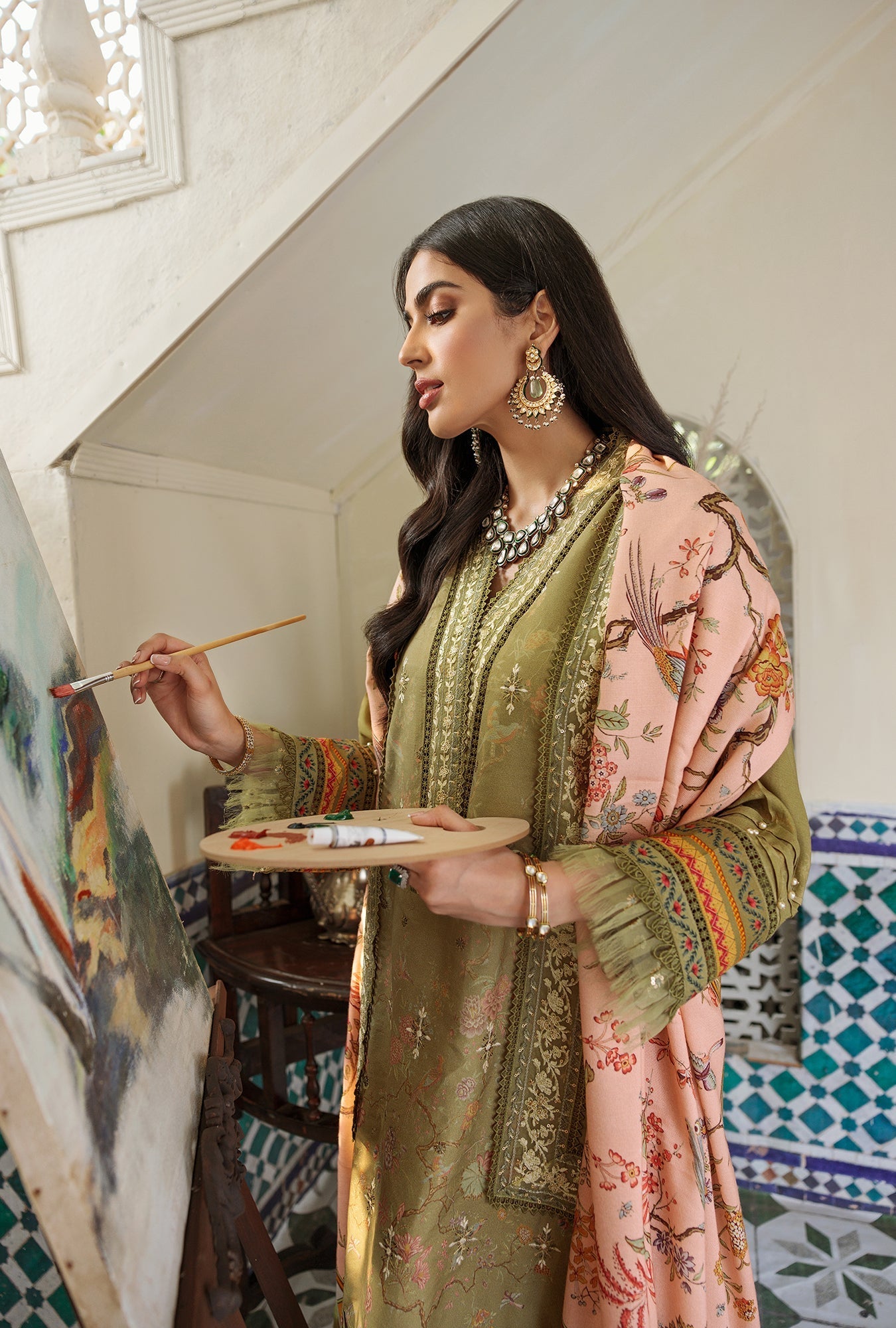 NOOR-EMBPRNTSHWL22-D7-B-LAUREL-S