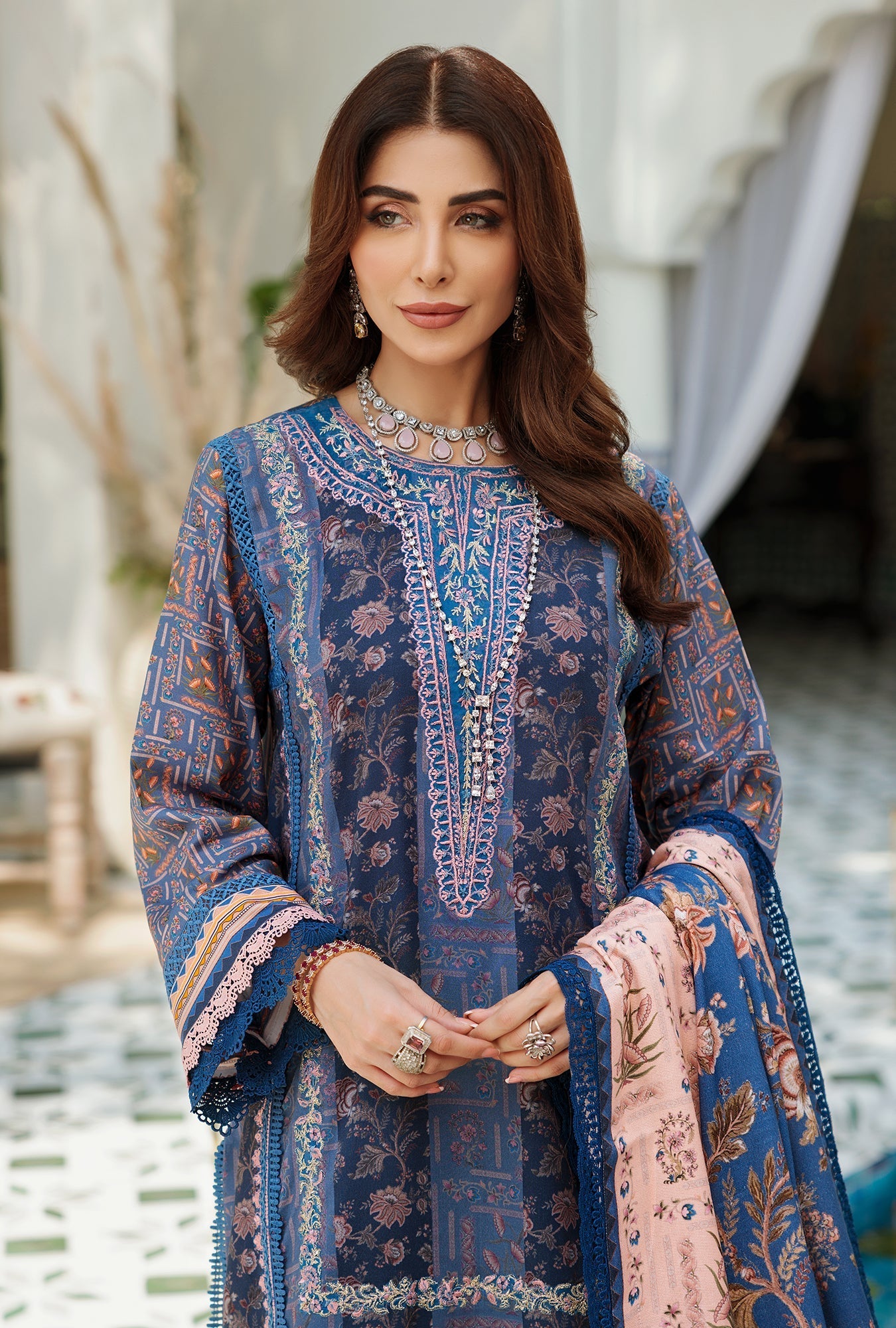 NOOR-EMBPRNTSHWL22-D2-B-EVELYN