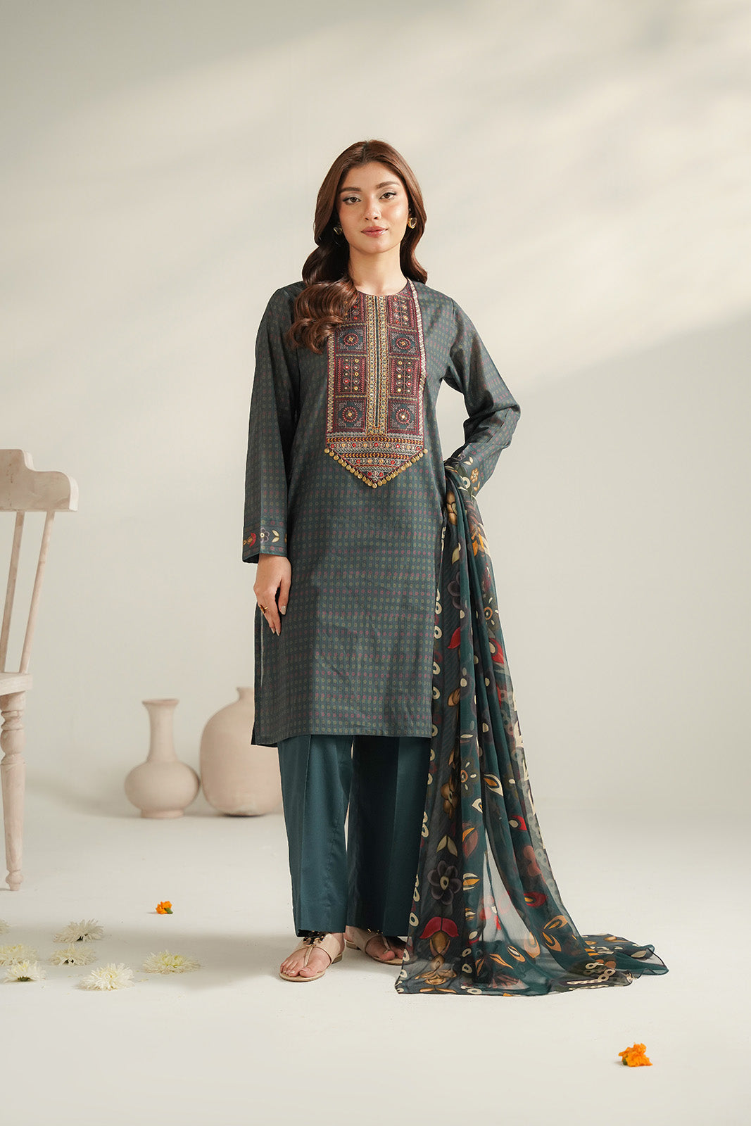 3 Piece Printed Lawn Printed Unstitched Suit (UC0132)