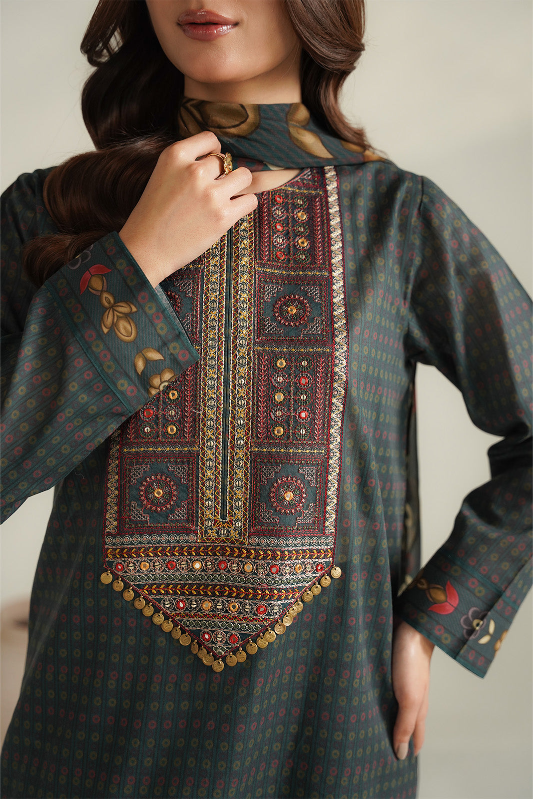 3 Piece Printed Lawn Printed Unstitched Suit (UC0132)
