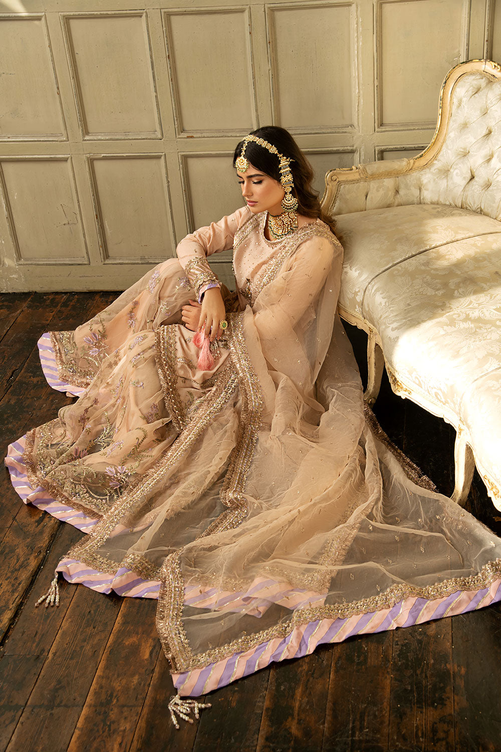 Design 05 NUR Festive Collection '23 Unstitched