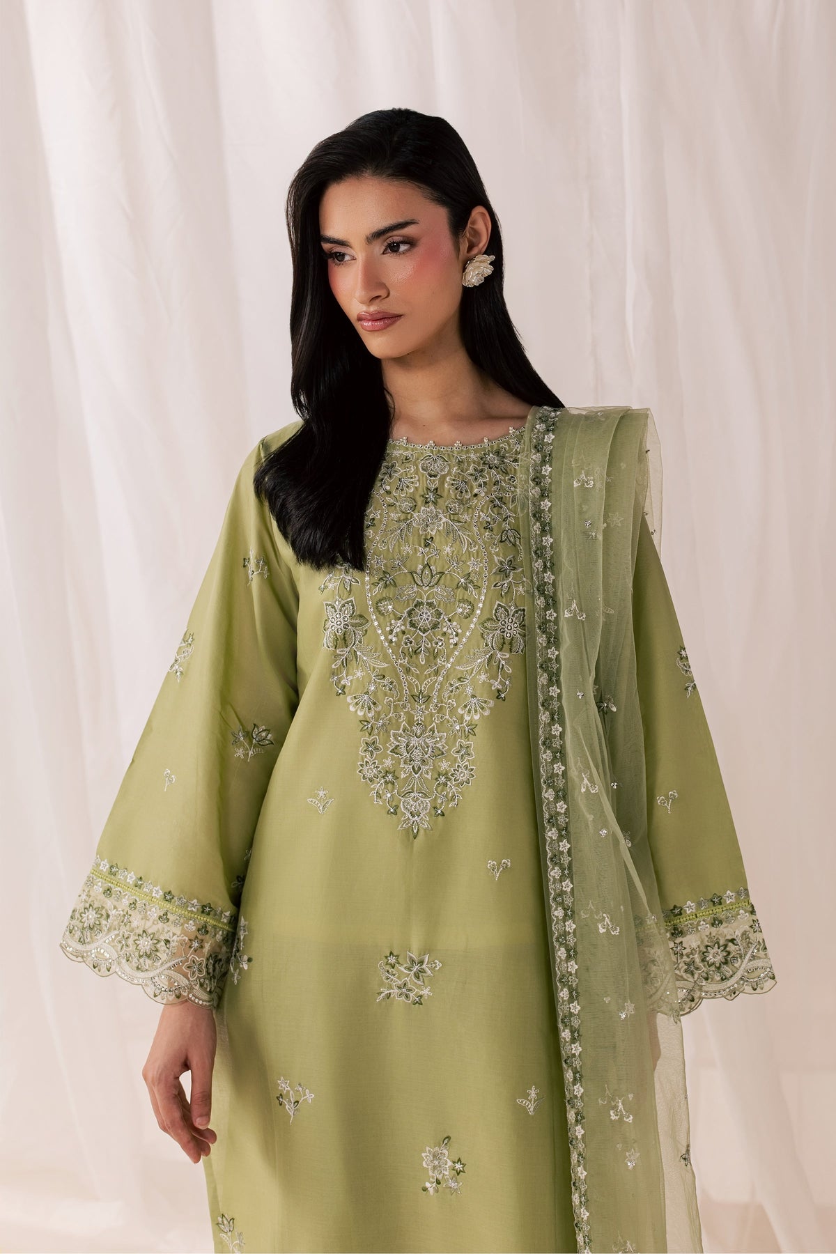 Olive Vasl 3Pc - Luxury Embroidered Lawn