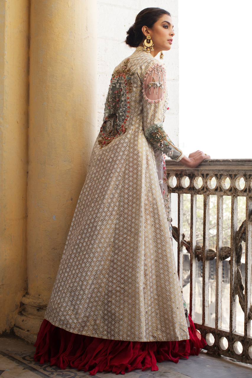 Nida Azwer