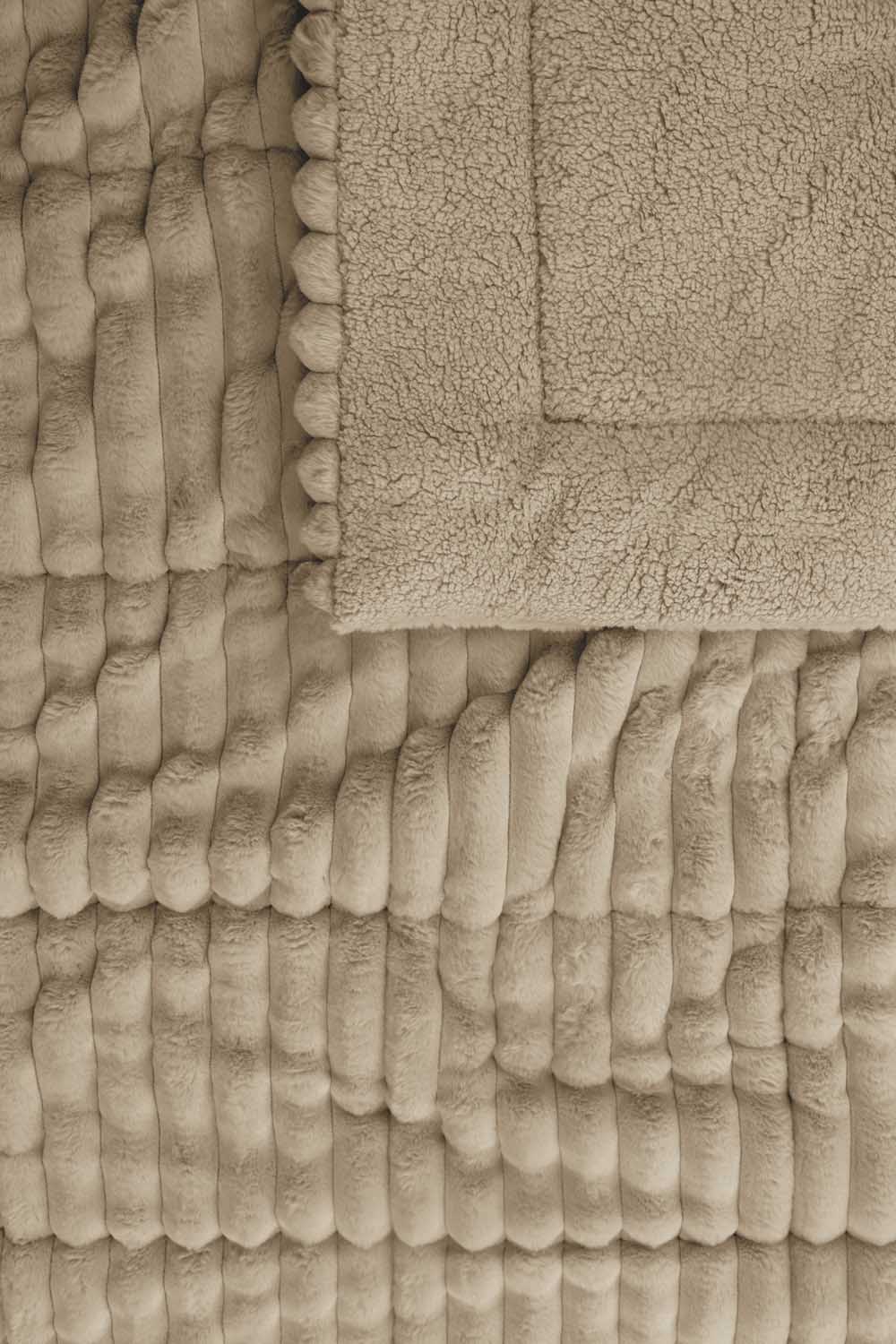 Oxford Tan Fleece Comforter