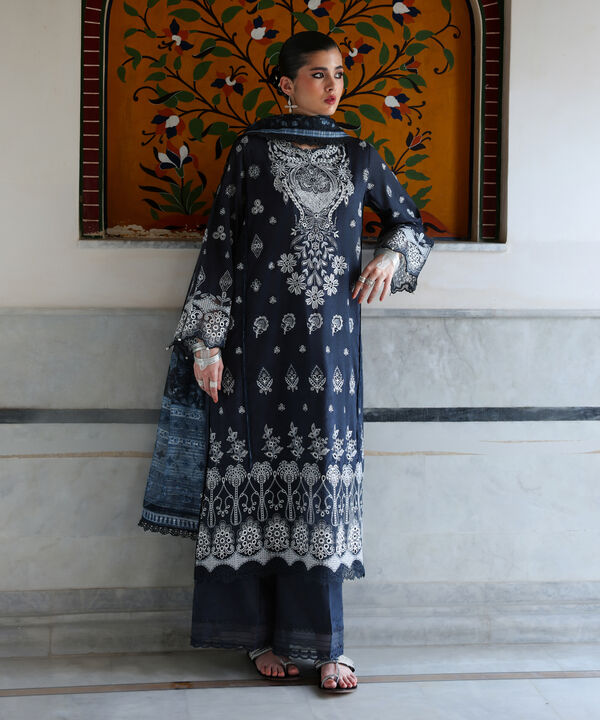 3 Piece - Embroidered Jacquard Suit