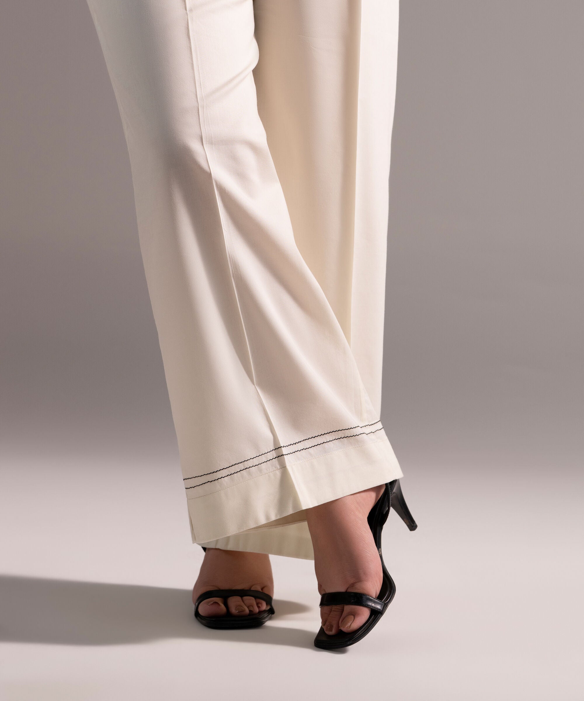 Women's RTW Cotton Viscose Solid Off White Culottes