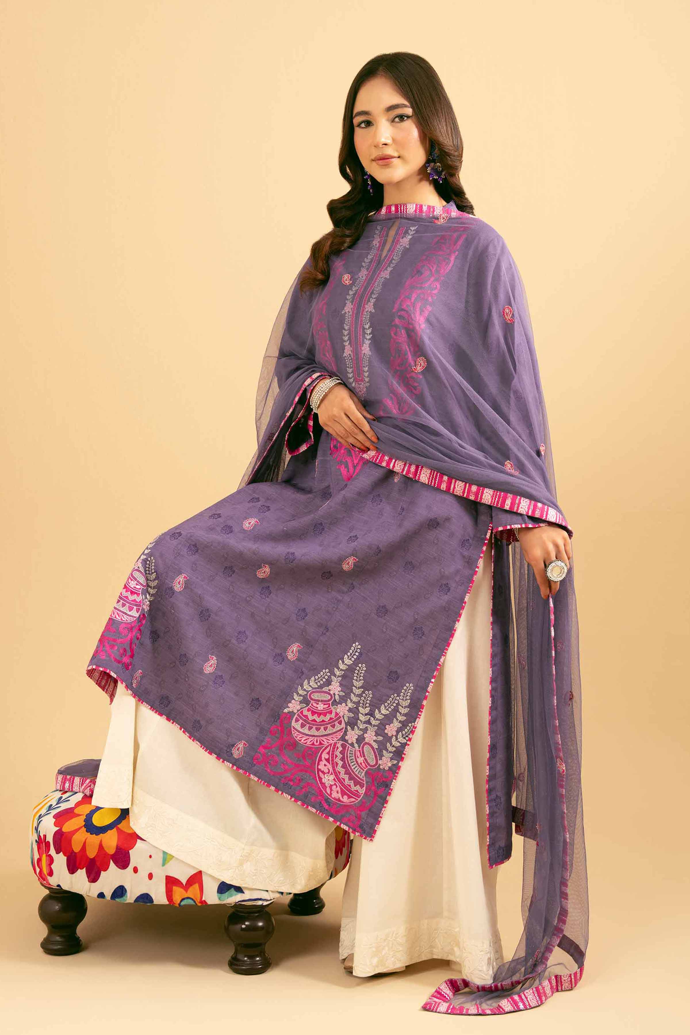 2 Piece - Embroidered Suit - PE25-471
