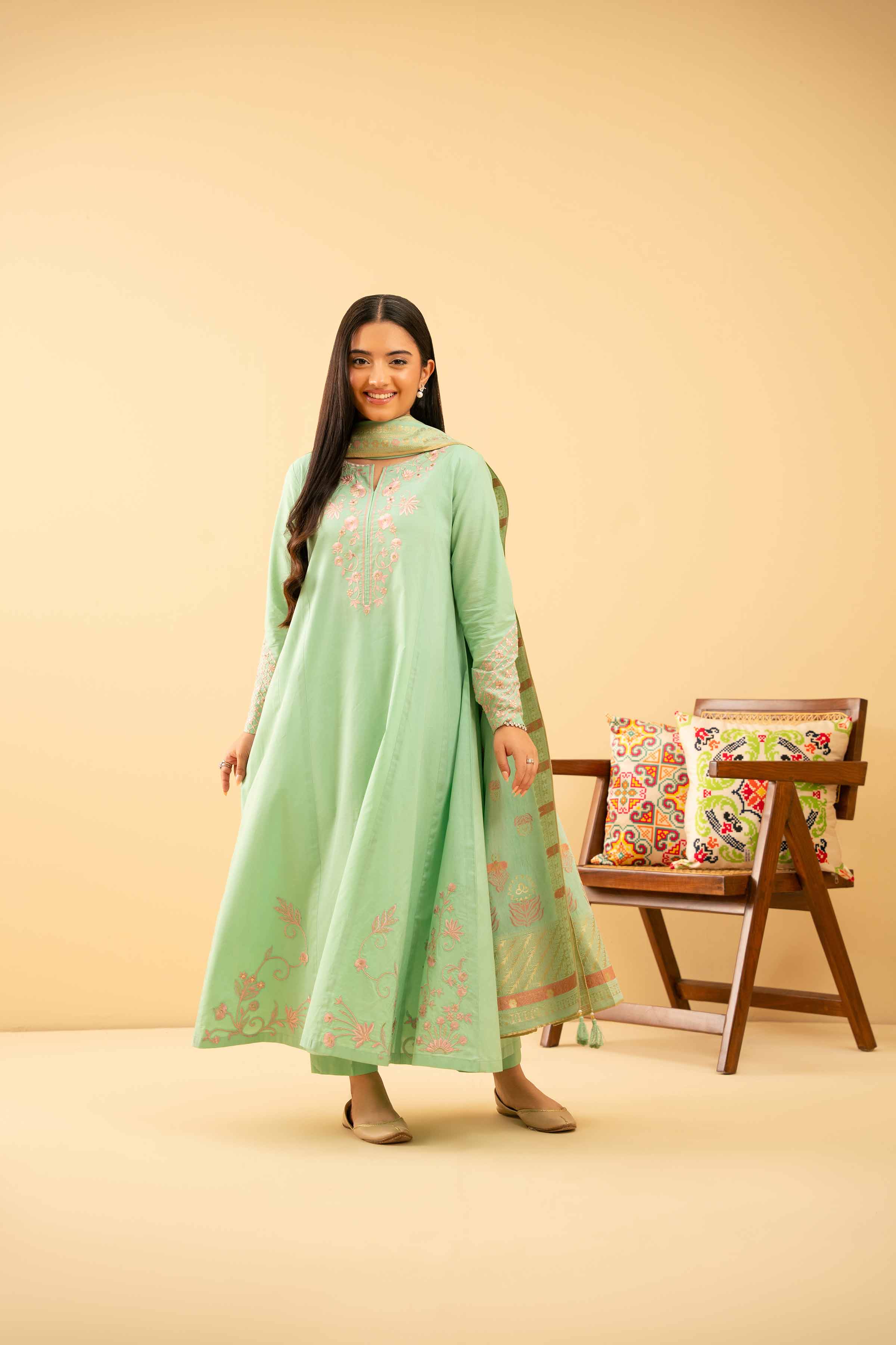 3 Piece - Embroidered Suit - PE25-500