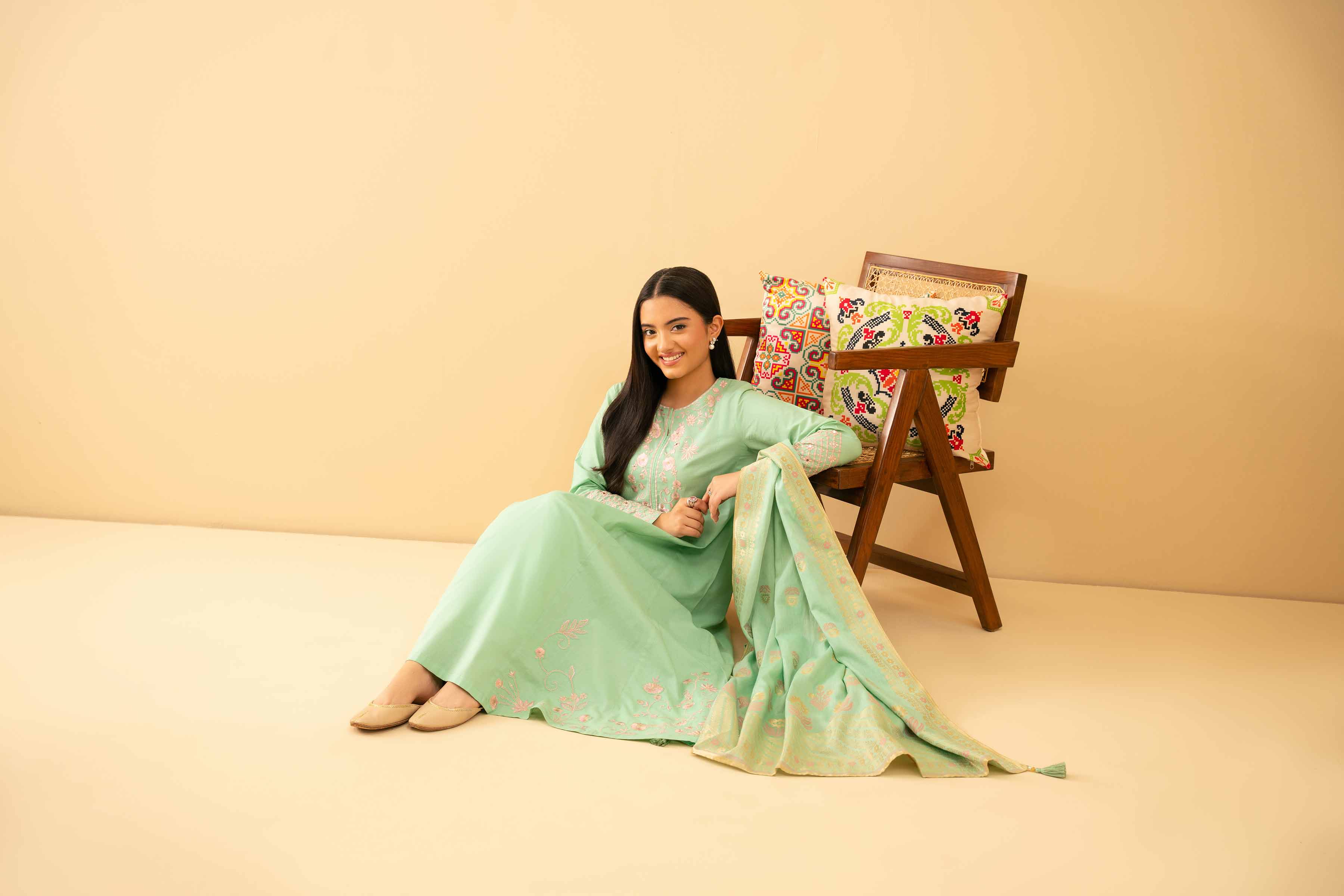 3 Piece - Embroidered Suit - PE25-500