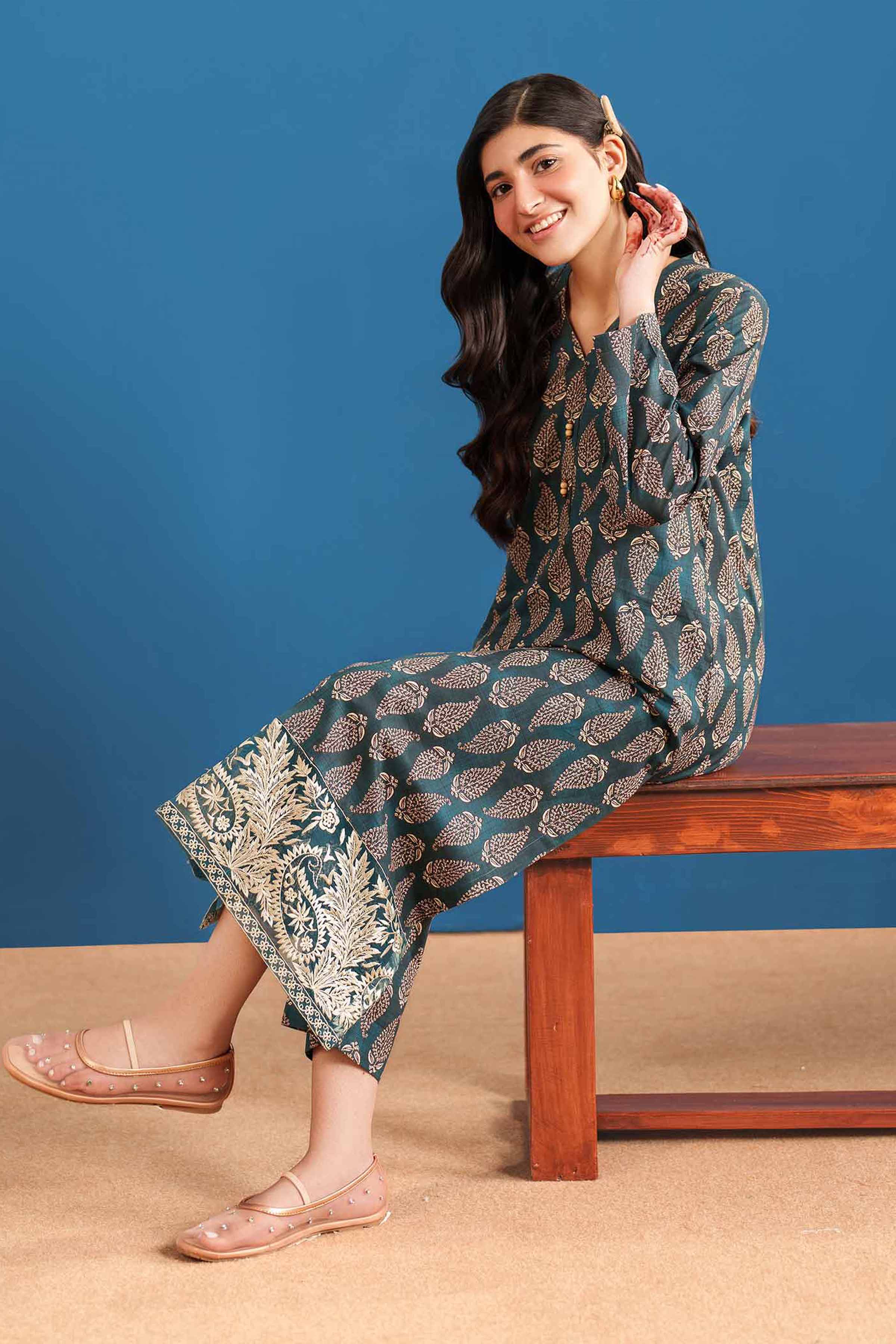 2 Piece - Printed Embroidered Suit - PE25-543