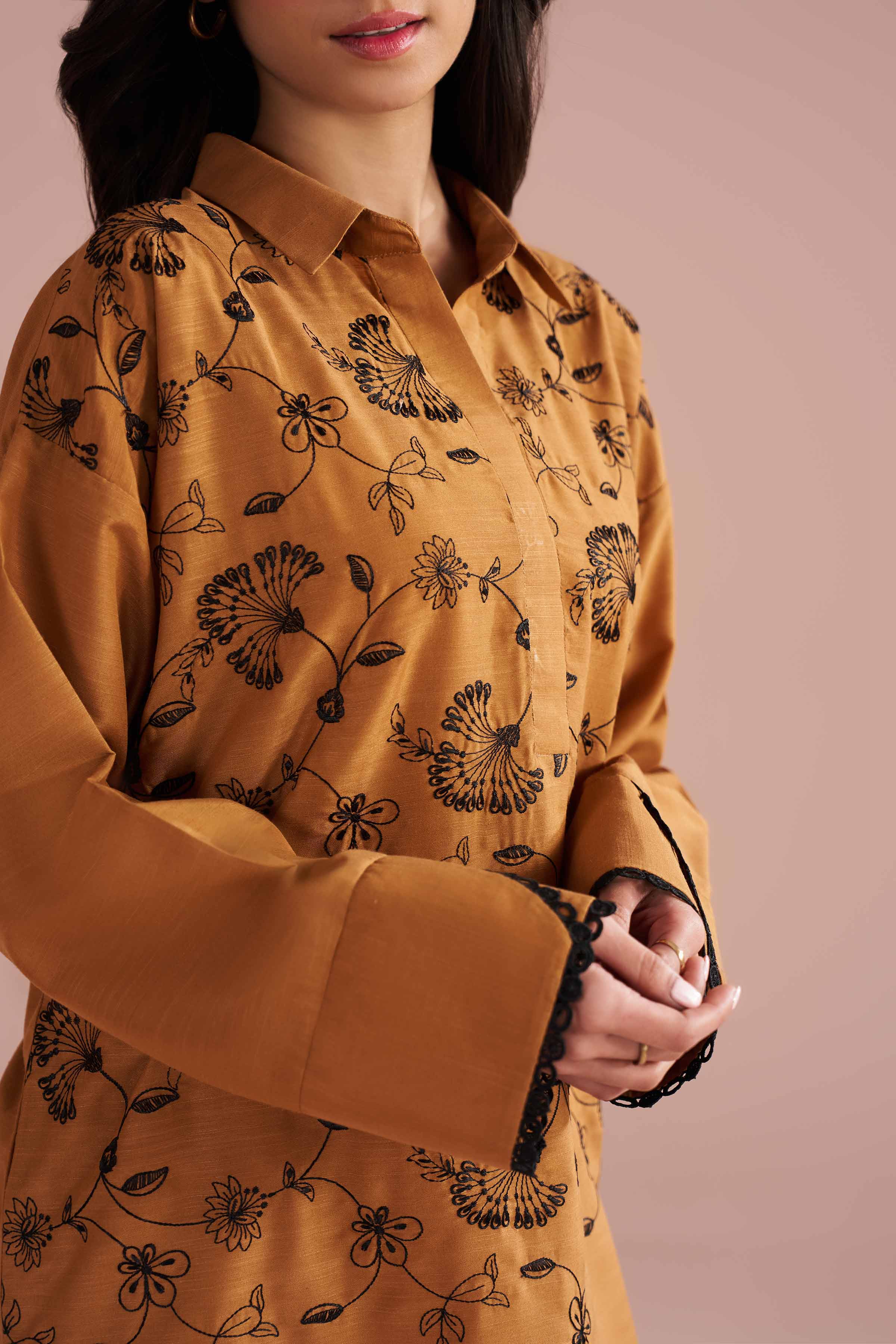 2 Piece - Embroidered Suit - PE26-173