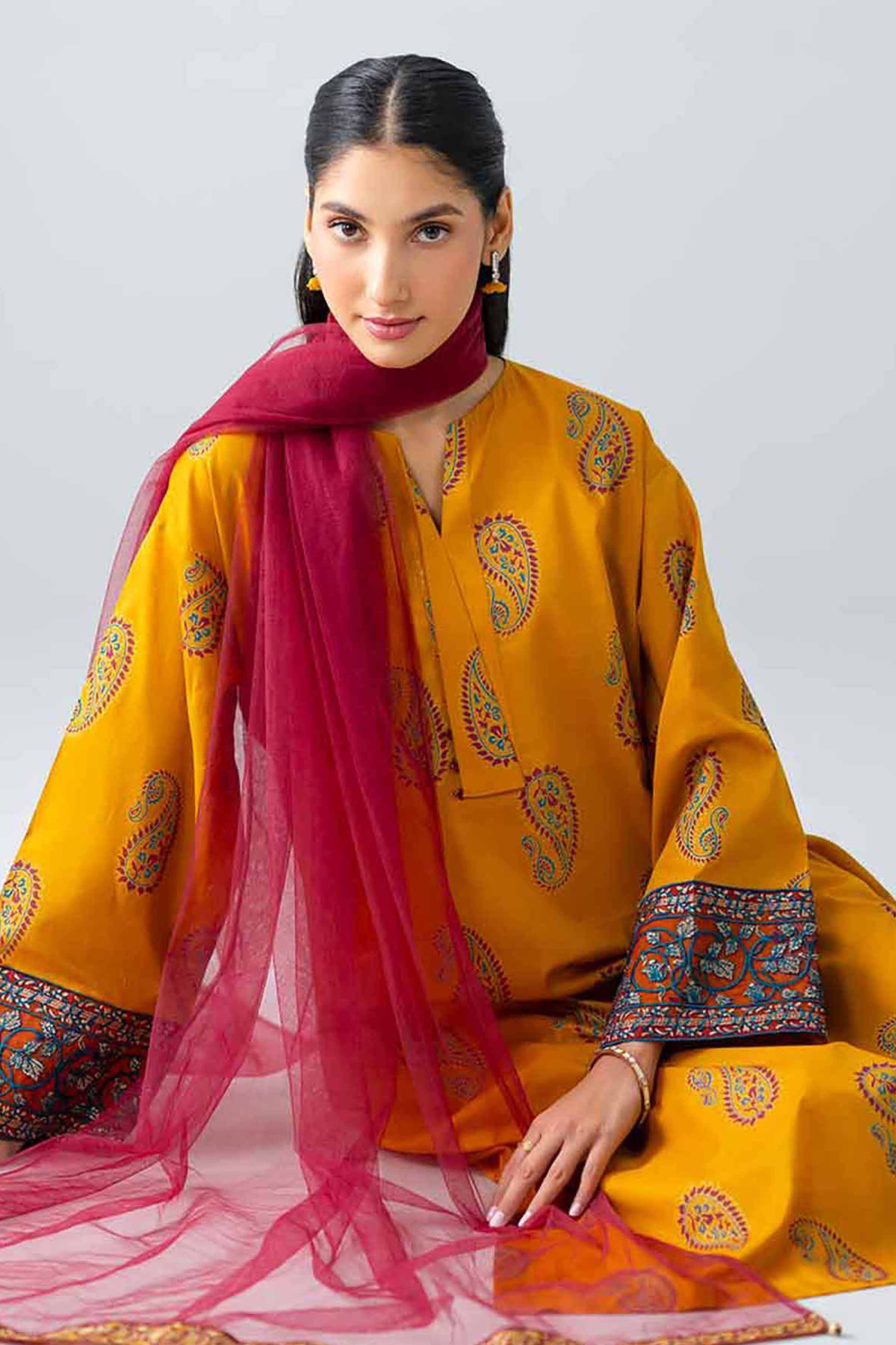 2 Piece - Embroidered Suit - PE26-438