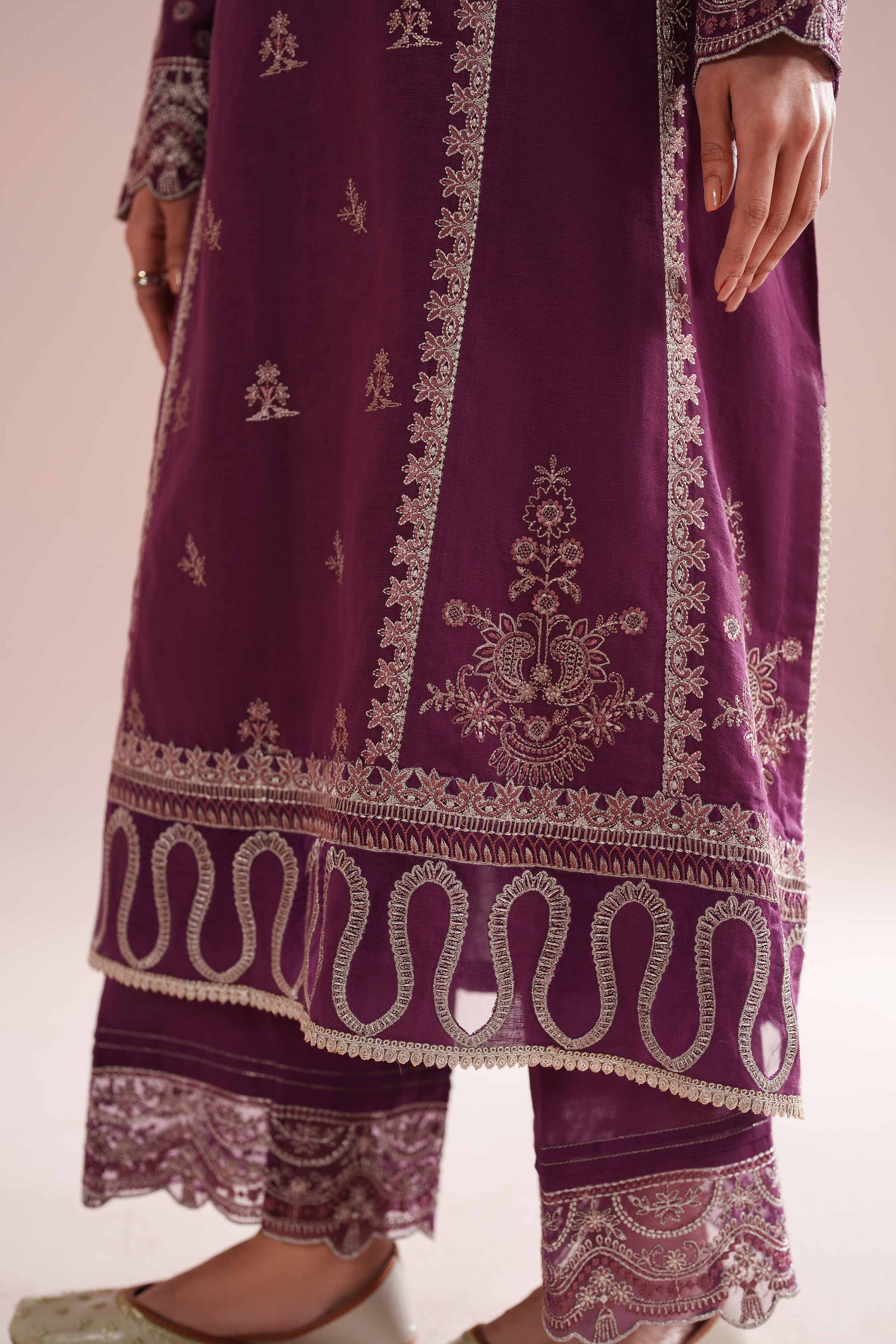 2 Piece - Embroidered Suit - PE26-49
