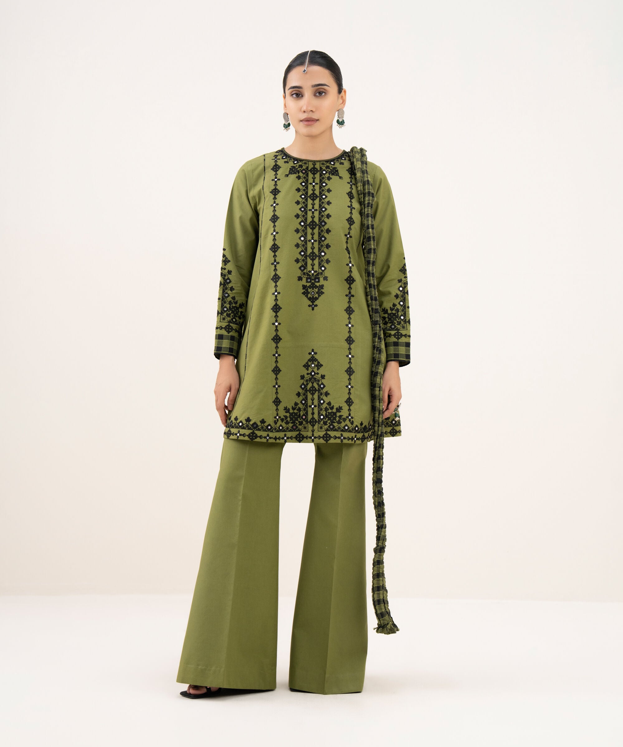 Women's Unstitched Lawn Embroidered Green 3 Piece Suit