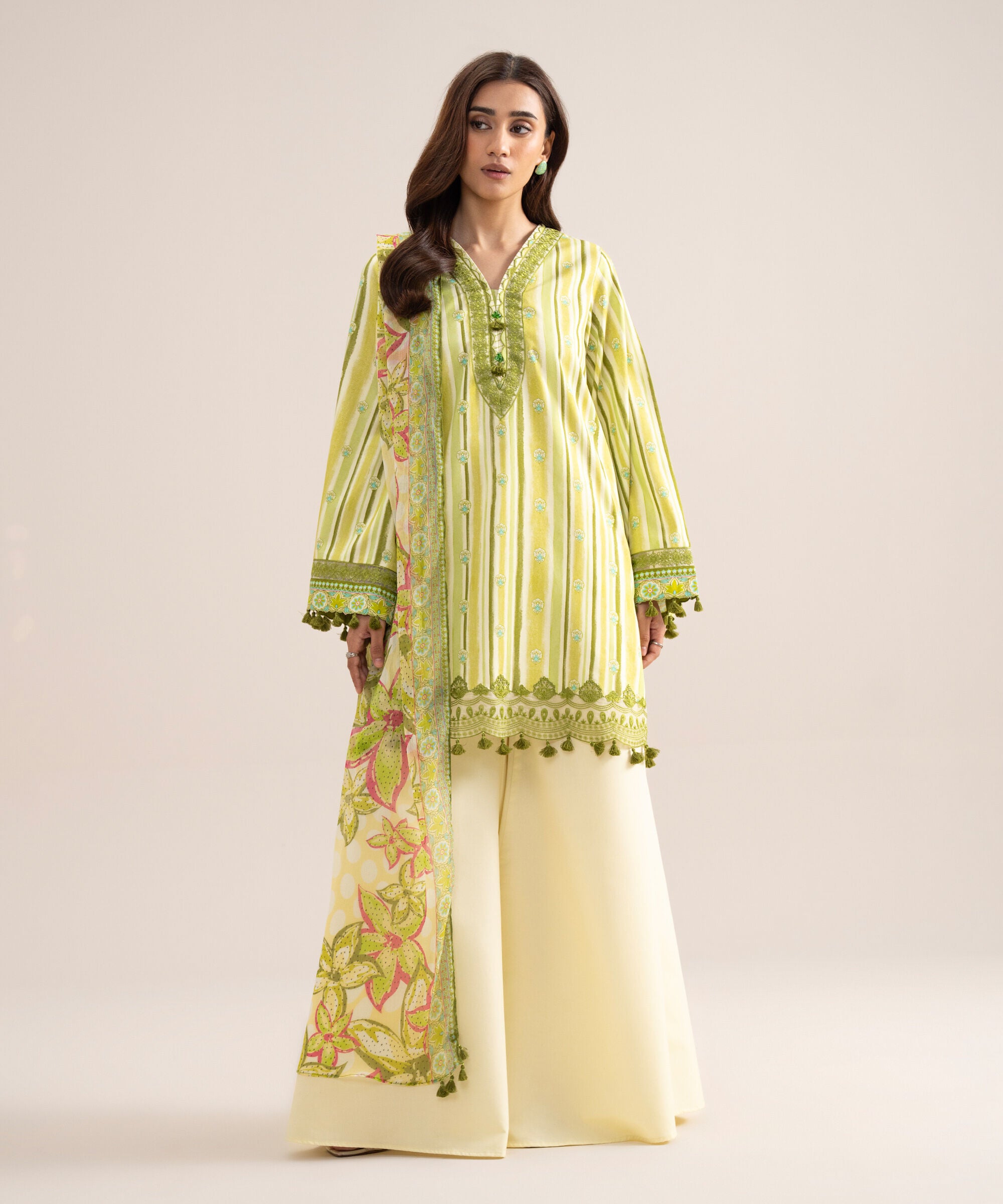 3 Piece - Embroidered Arabic Lawn Suit PEDYS26V7122