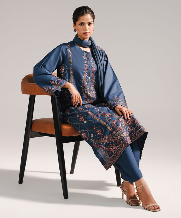 3 Piece - Embroidered Lawn Suit