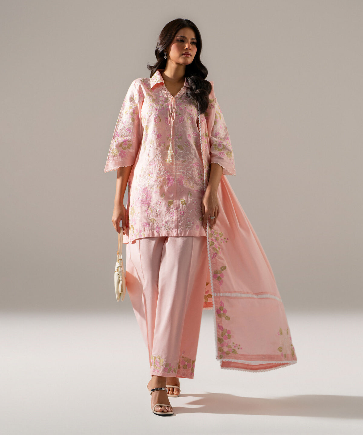 3 Piece - Embroidered Lawn Suit PEW26SSTV105