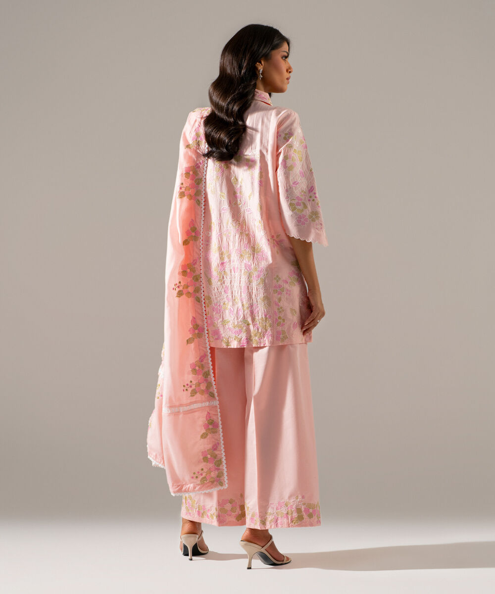 3 Piece - Embroidered Lawn Suit PEW26SSTV105