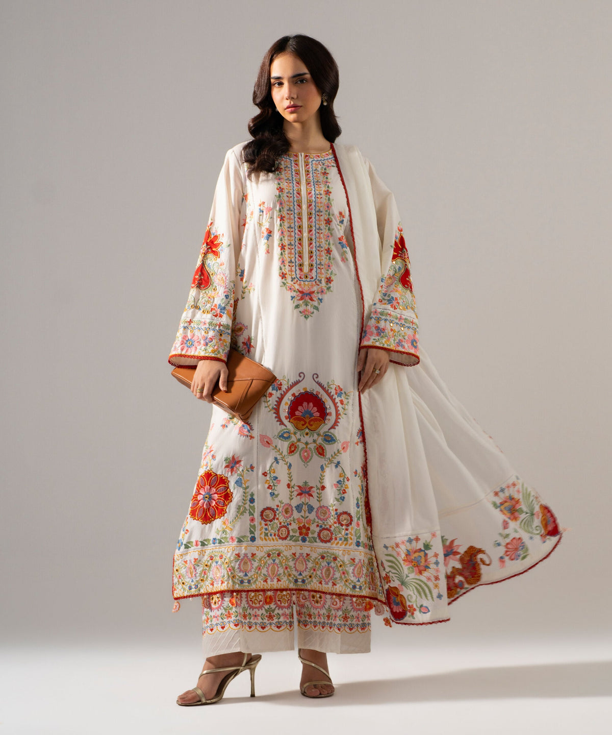 3 Piece - Embroidered Lawn Suit PEW26SSTV106
