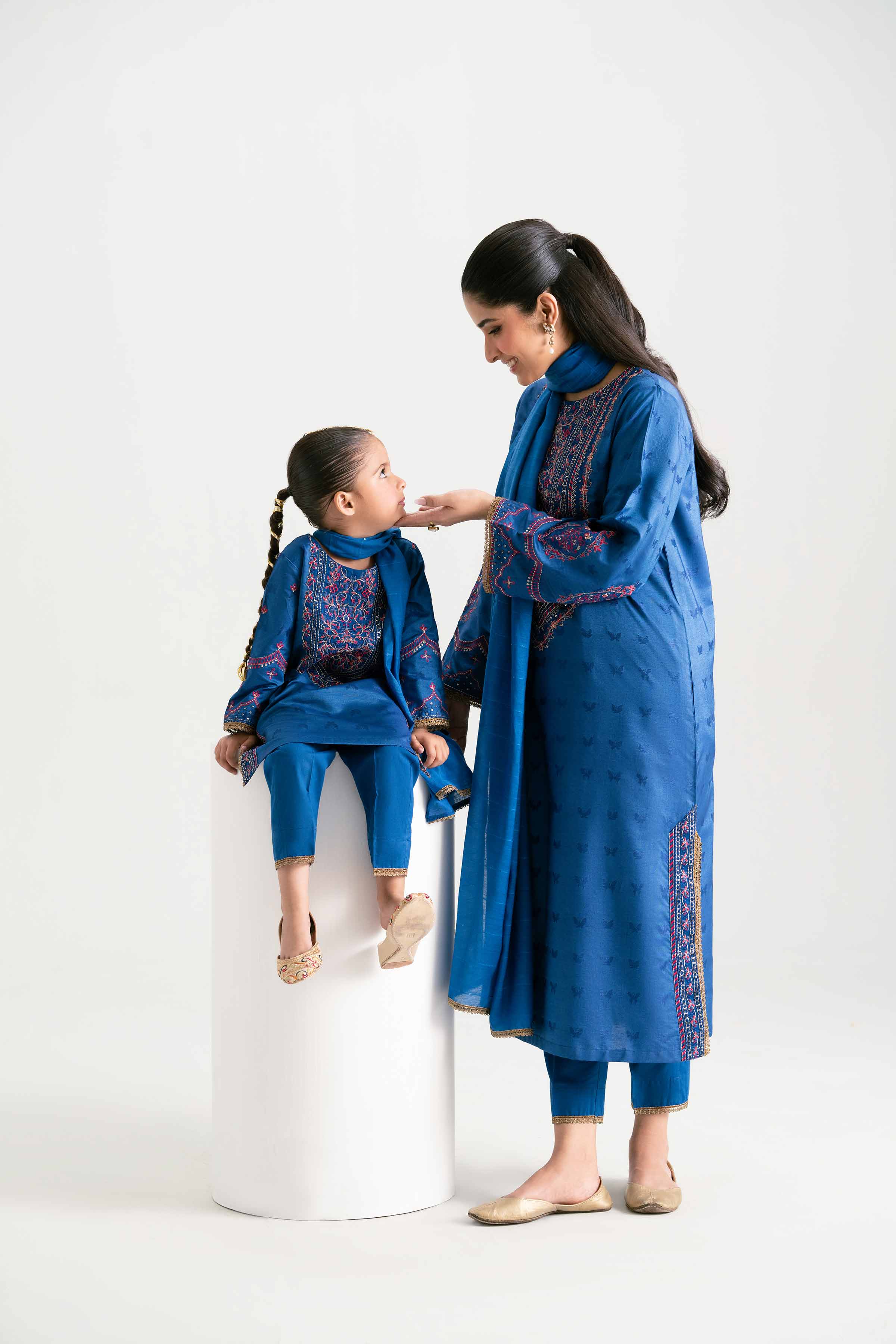 3 Piece - Embroidered Suit - PMD25-16 M