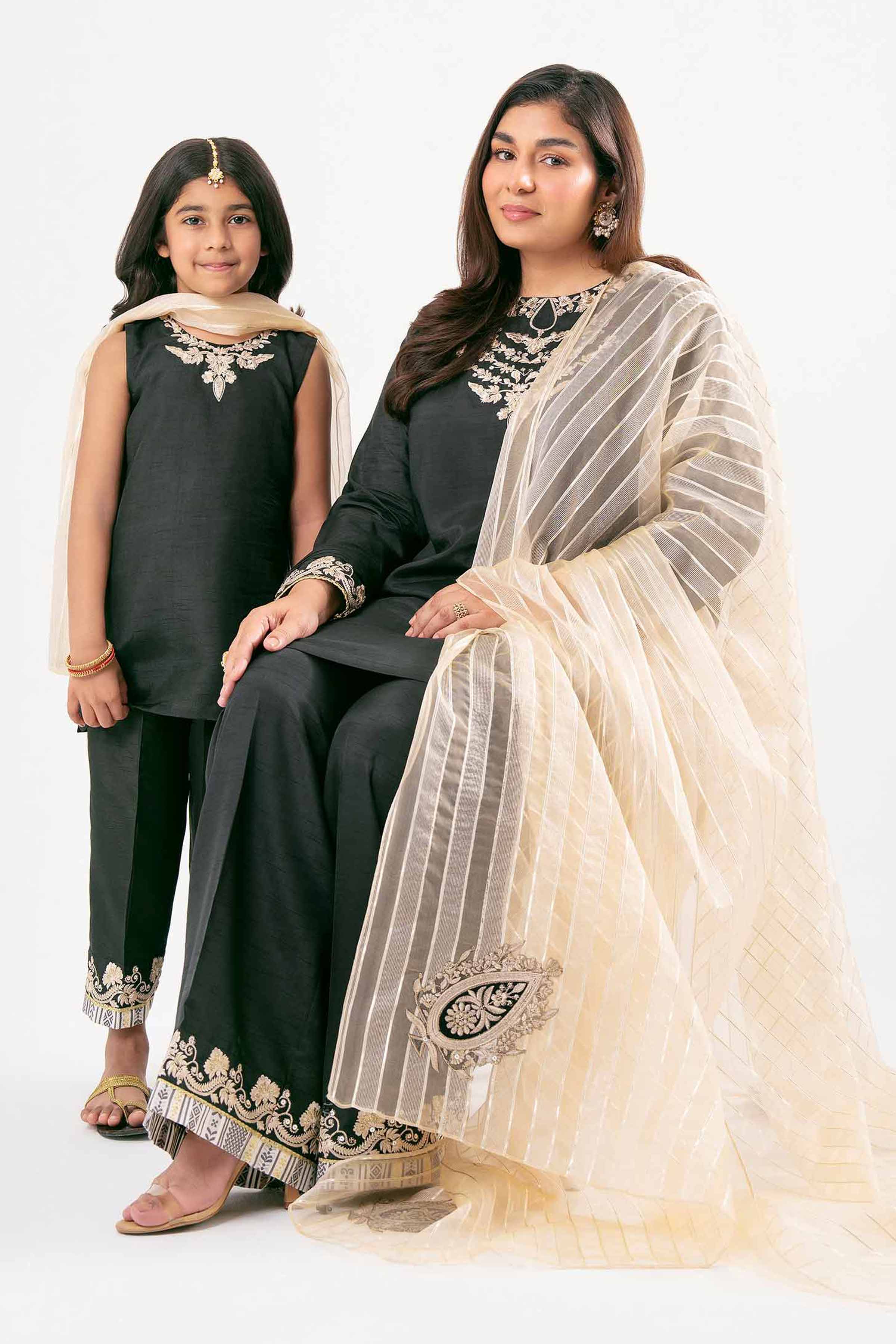 3 Piece - Embroidered Suit - PMD25-17 M